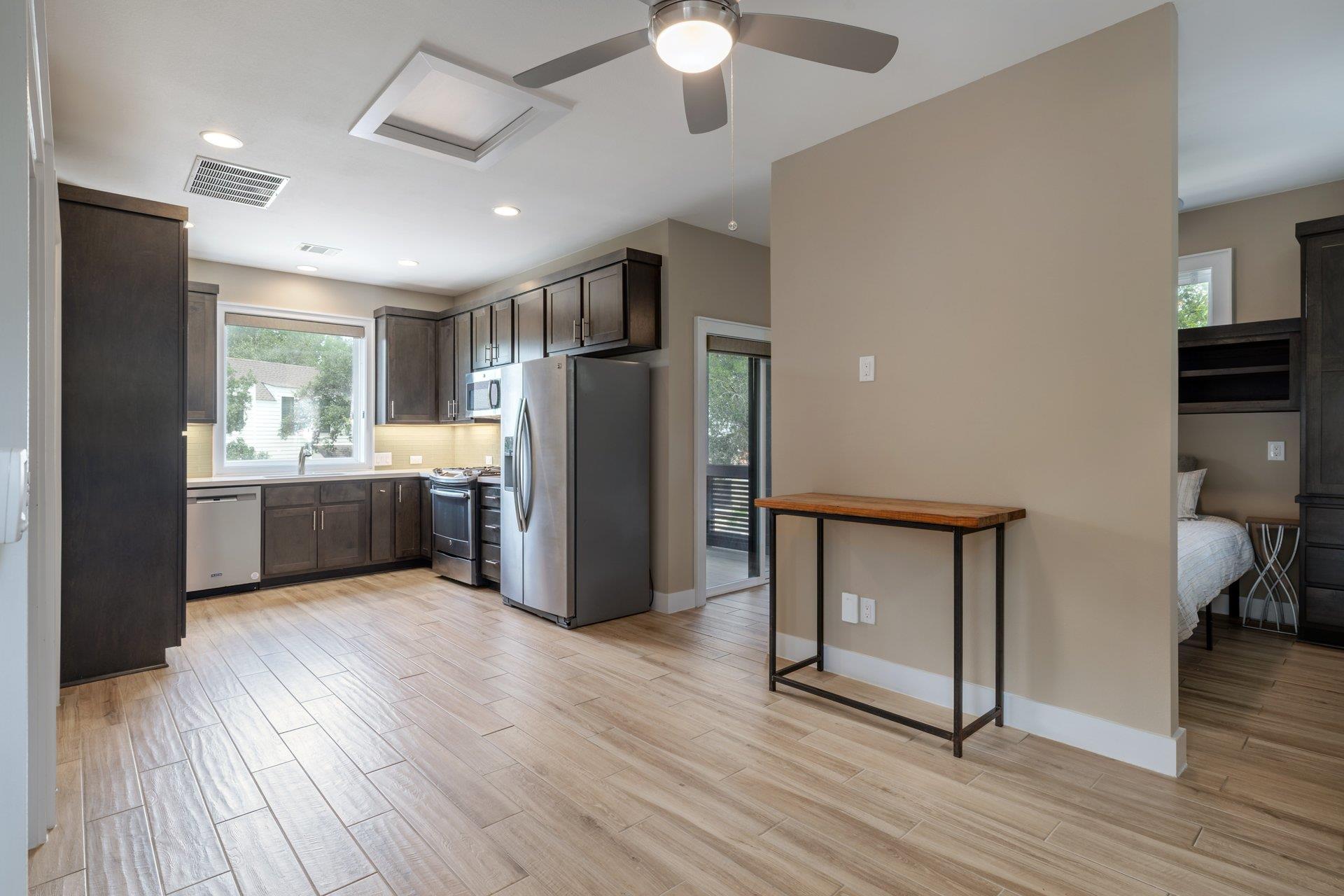 701 Josephine ST Unit: Garage Apt