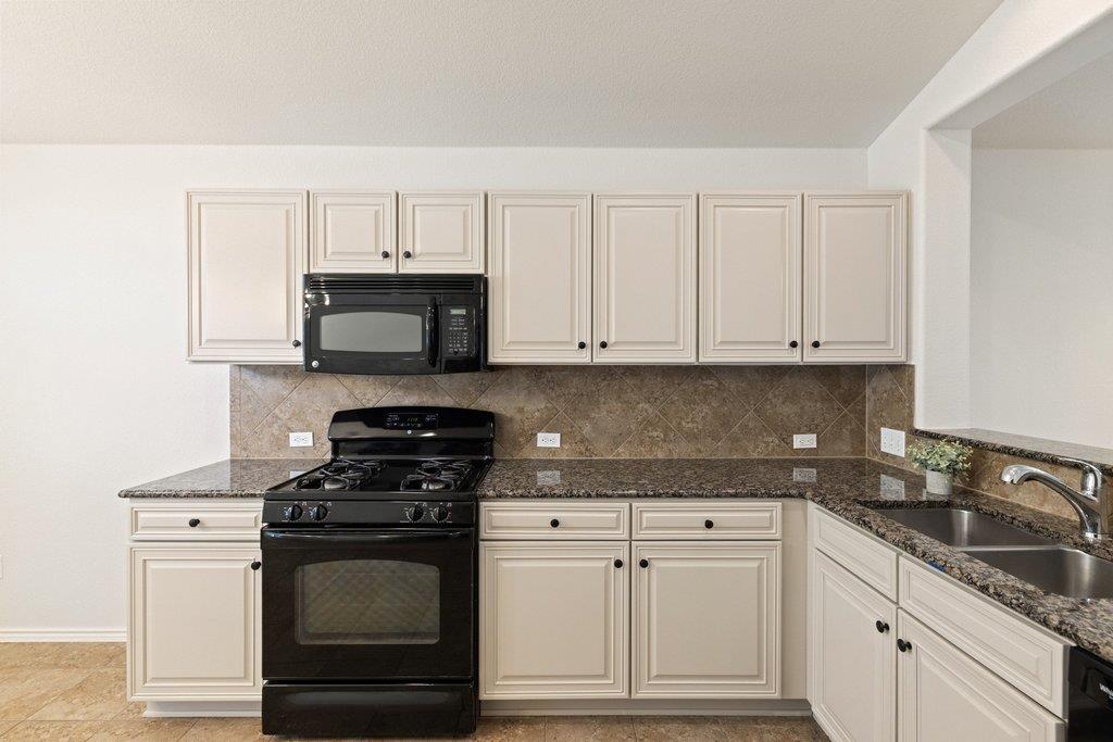 2212 Christoff LOOP