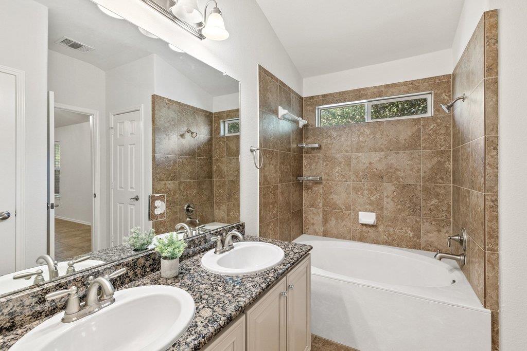 2212 Christoff LOOP