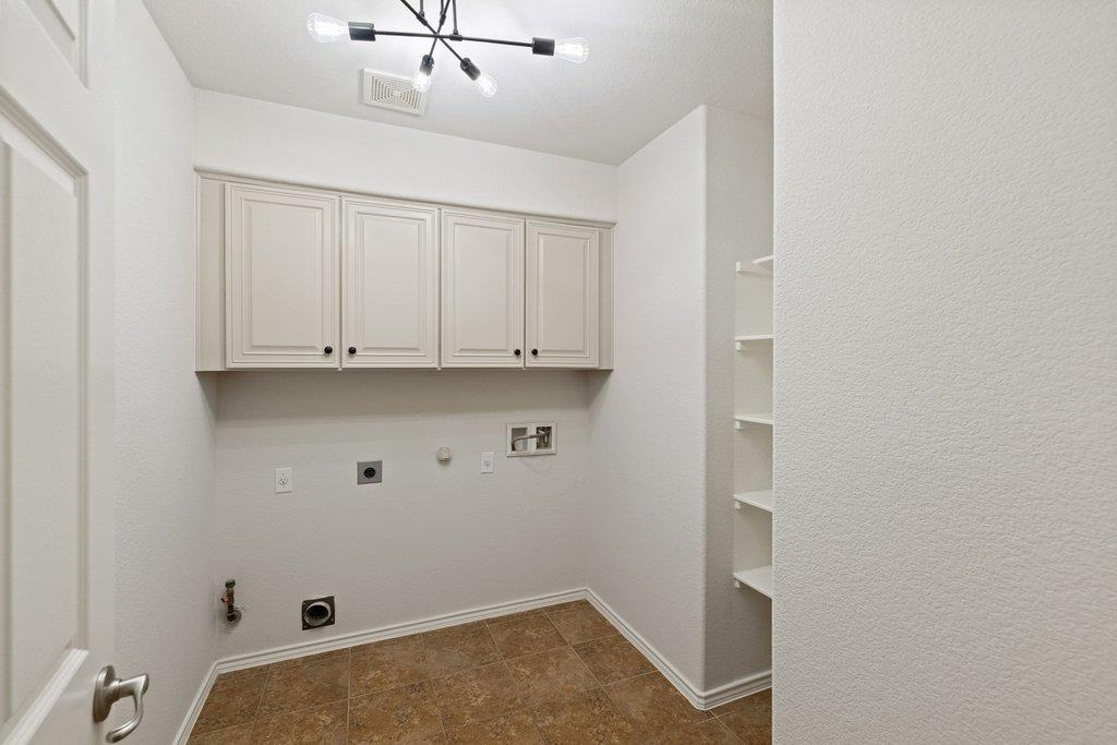 2212 Christoff LOOP