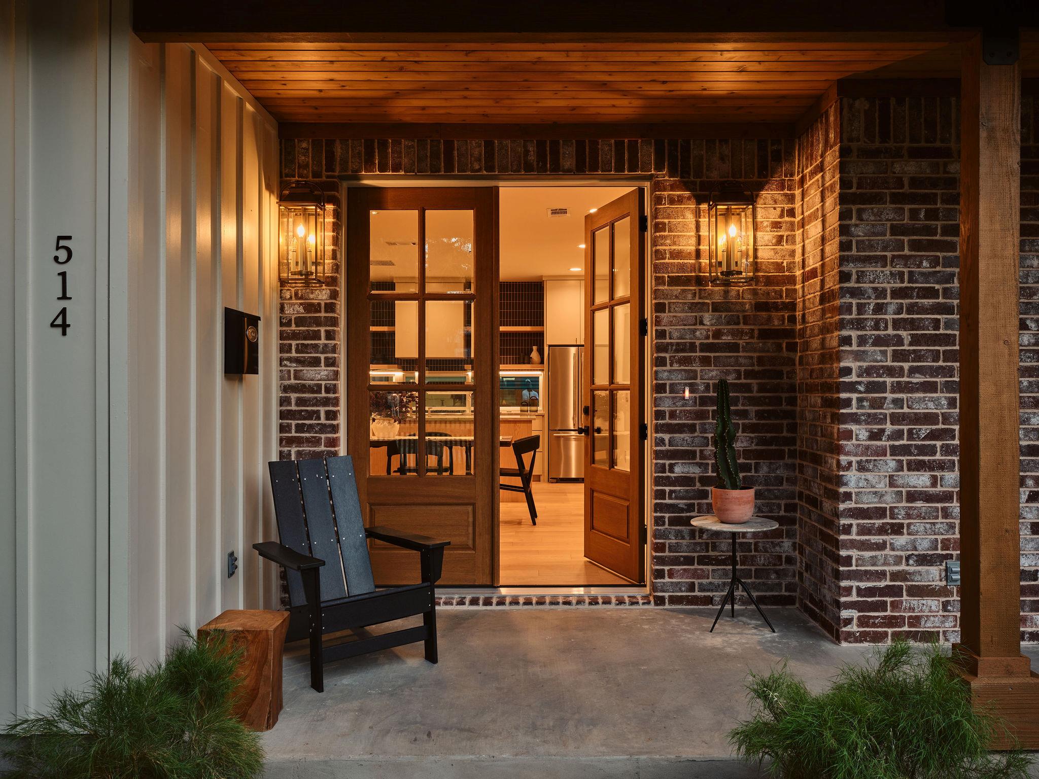 514 E Live Oak ST