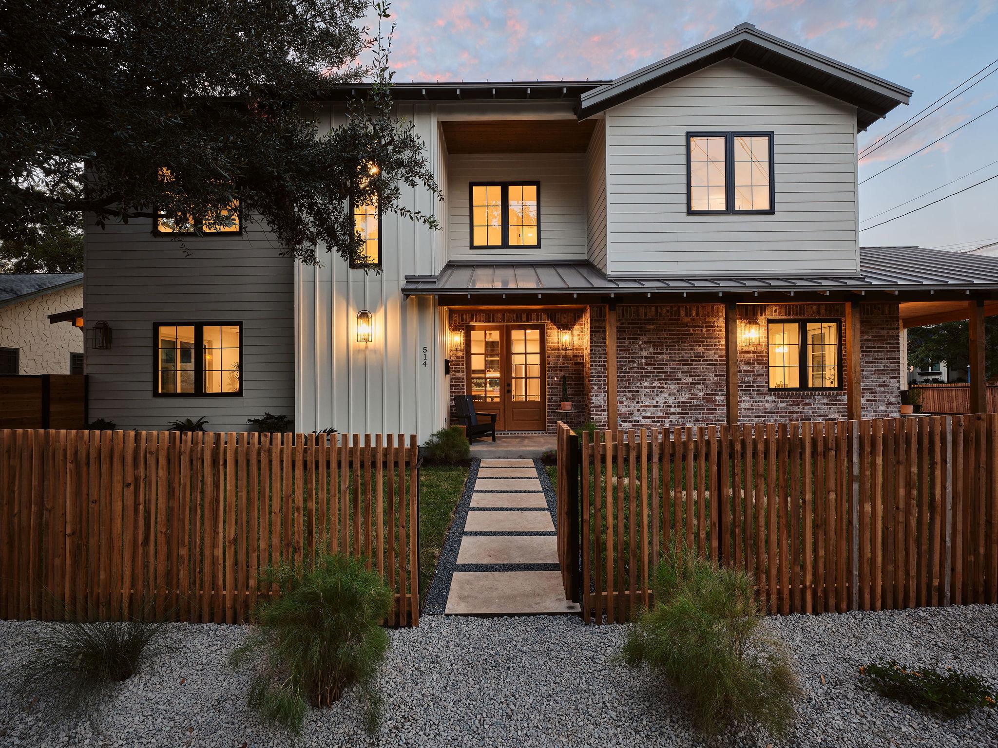 514 E Live Oak ST