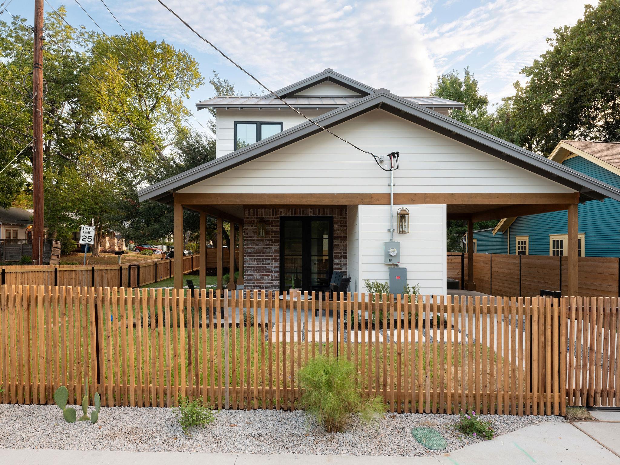 514 E Live Oak ST