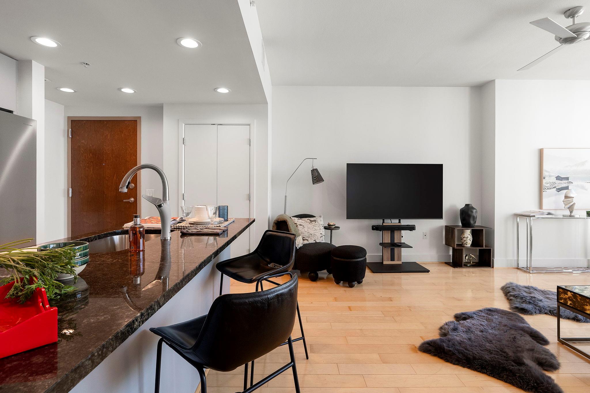 300 Bowie ST # 2308