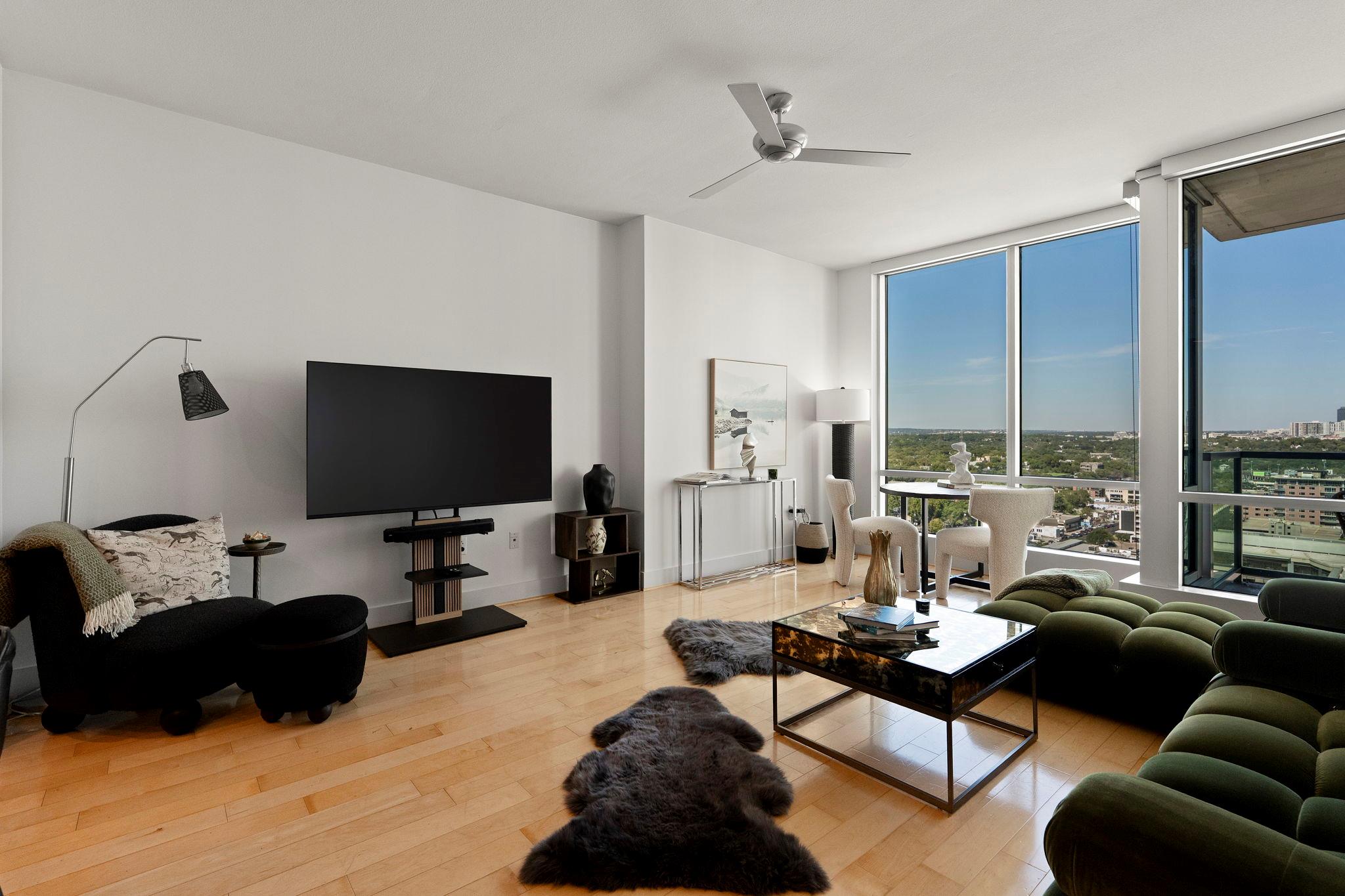 300 Bowie ST # 2308