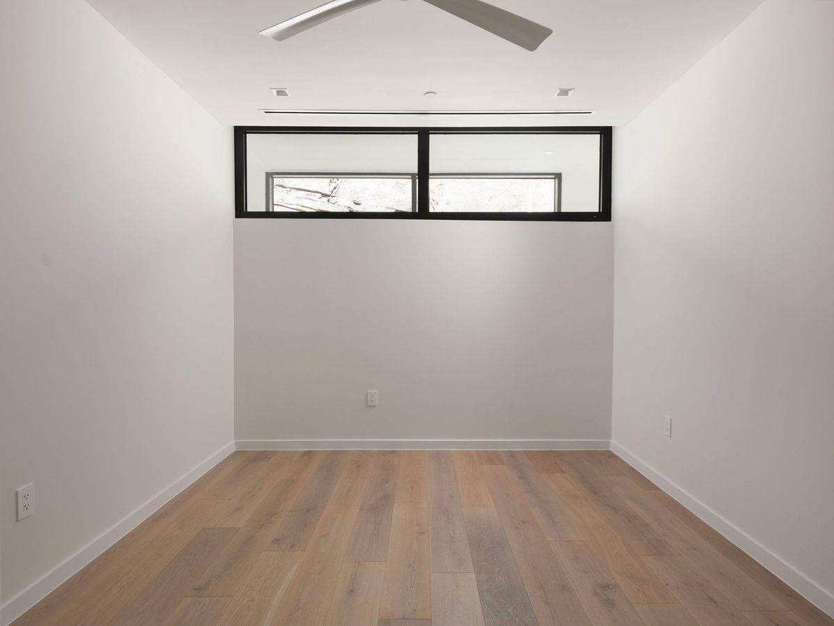1006 Baylor ST # 202