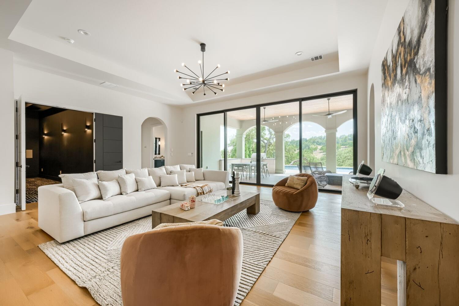 8132 Magnolia Ridge CV