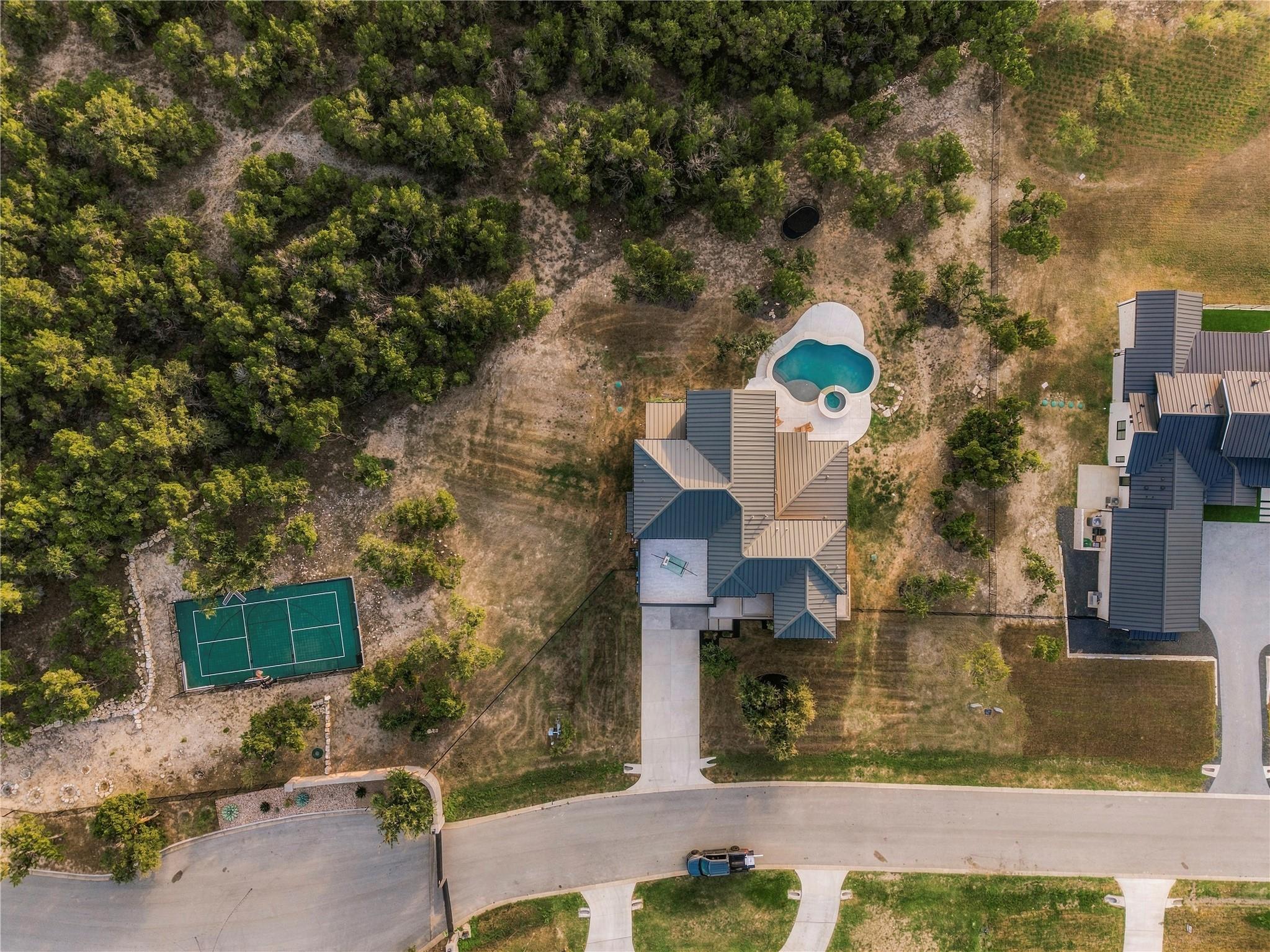 8112 Kuhn DR