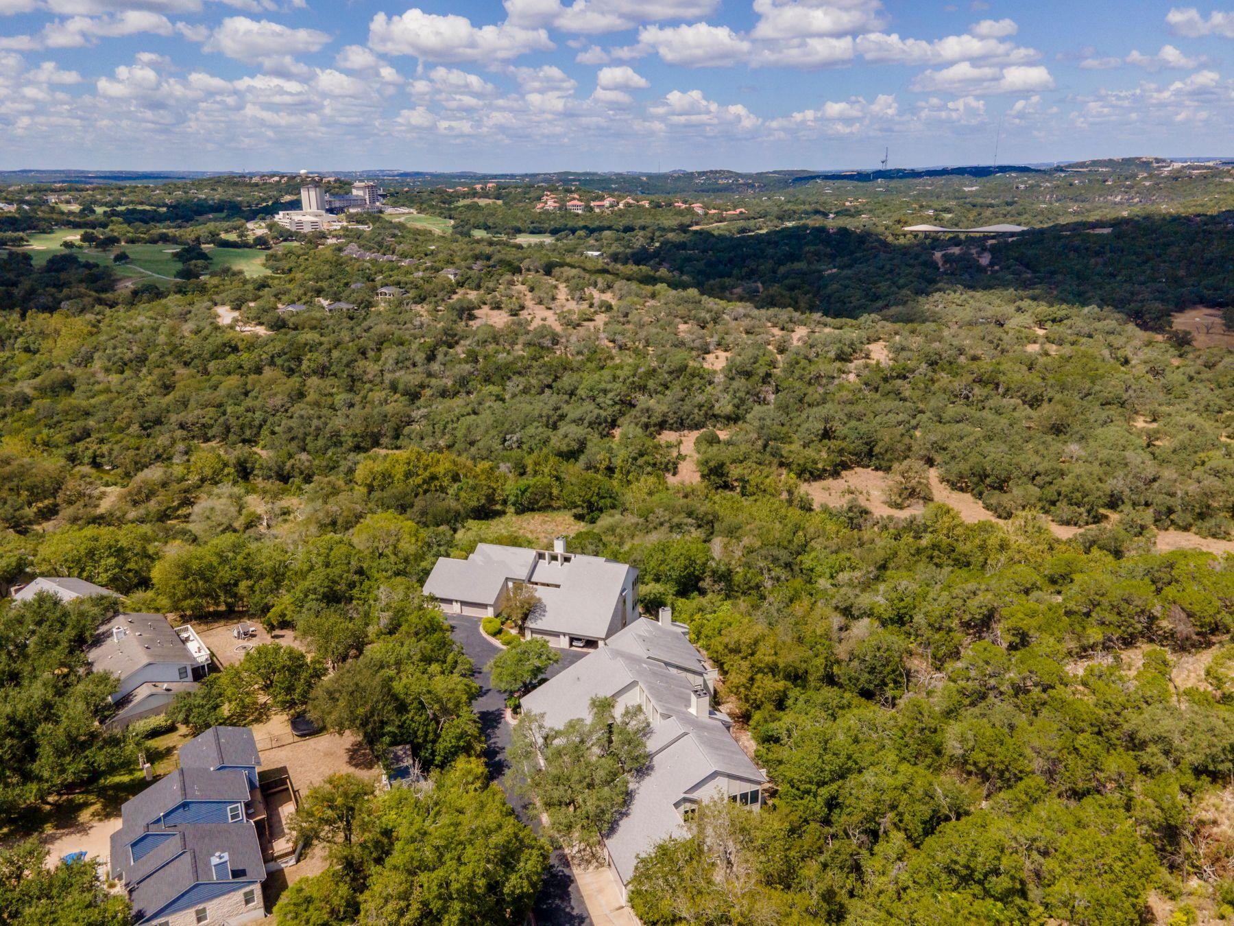 1520 Ben Crenshaw WAY # 219