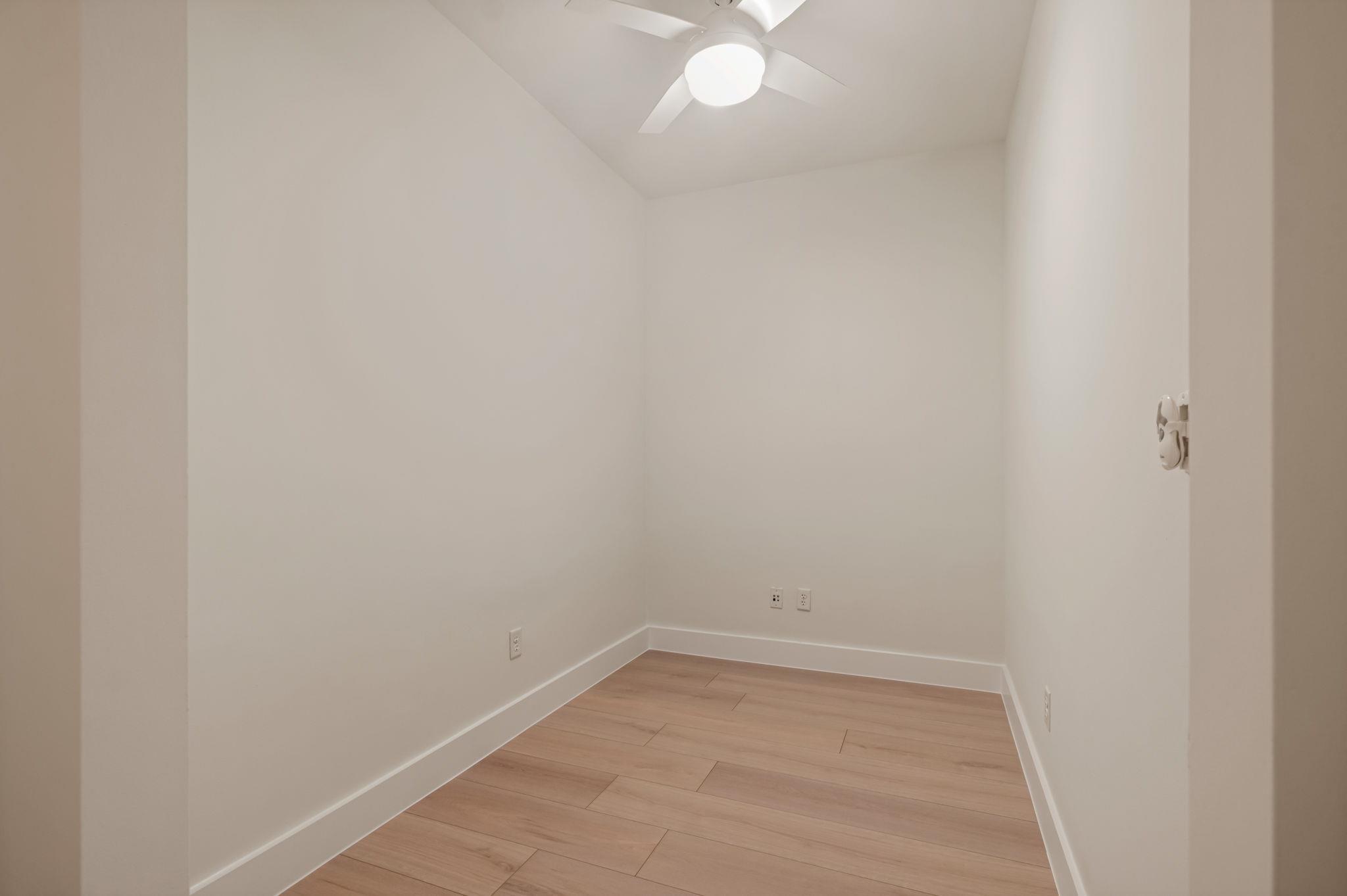 603 Davis ST # 907