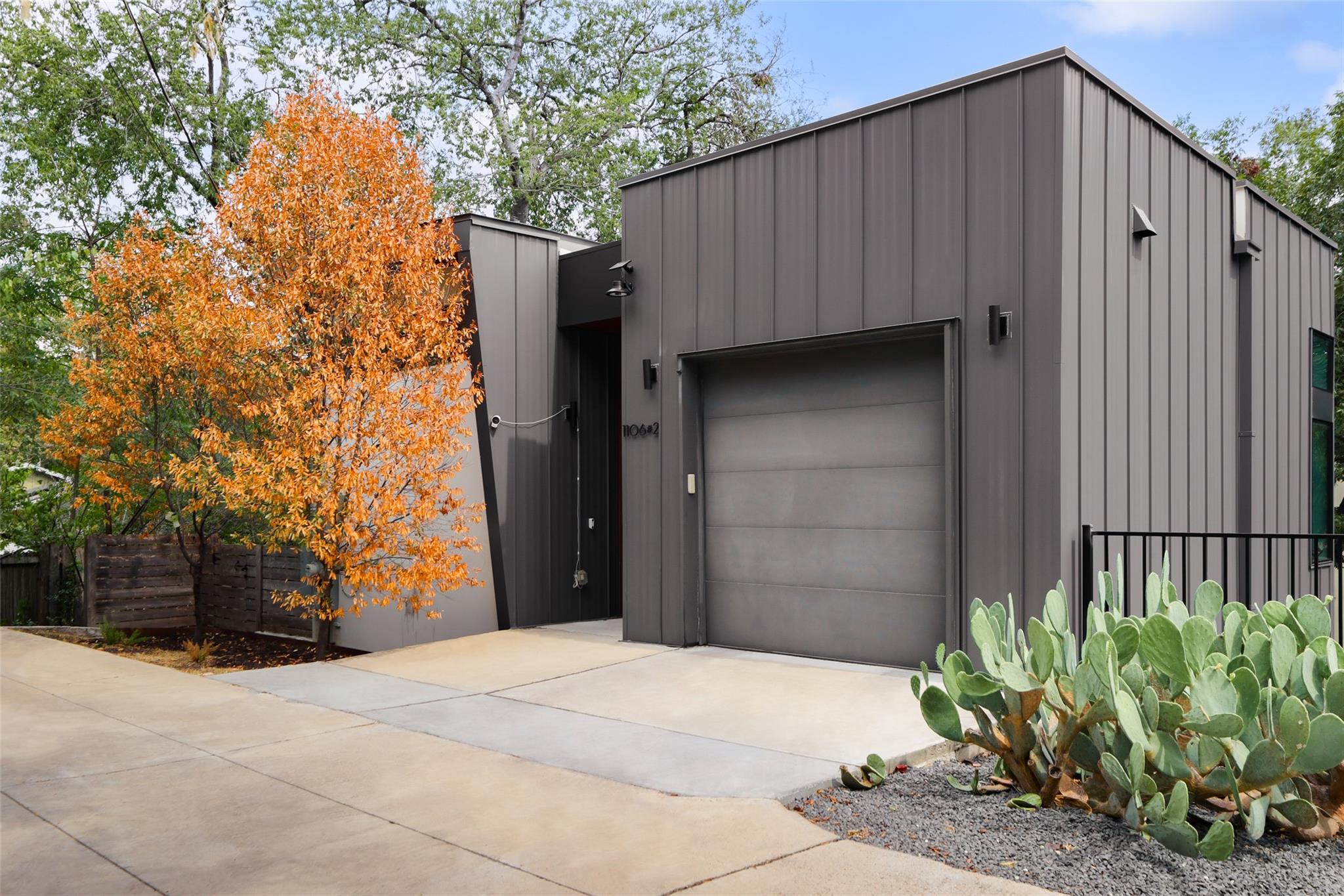 1106 Algarita Ave # 2