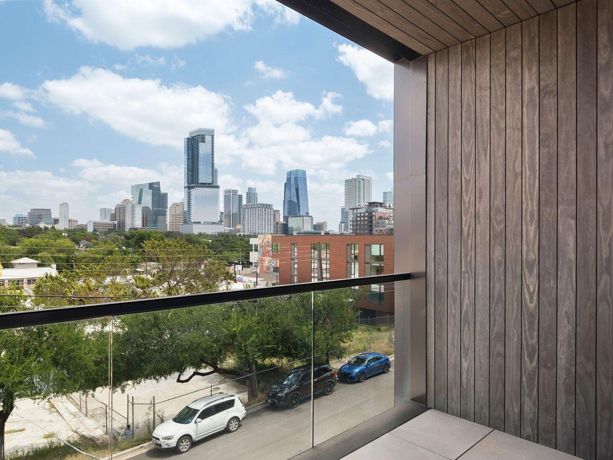 1006 Baylor ST # 304