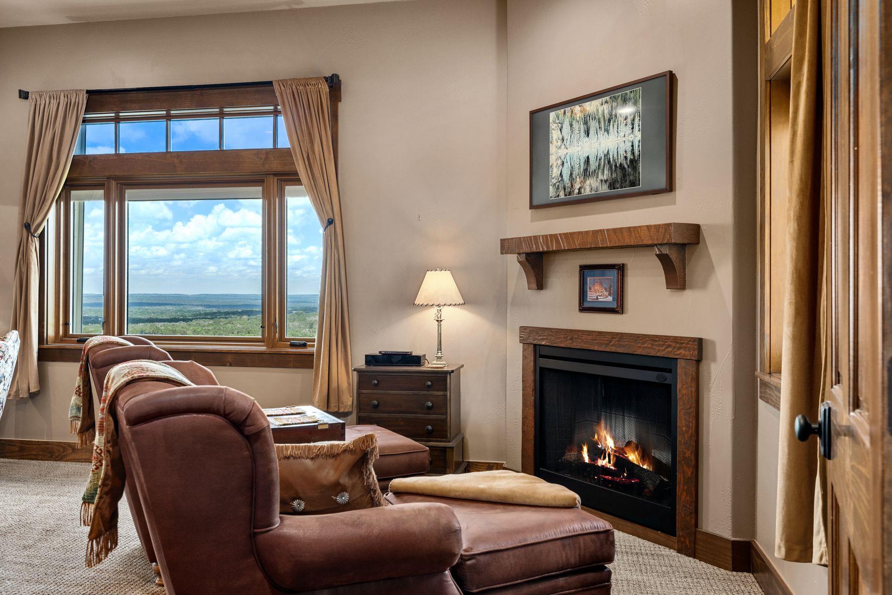 115 Trophy Oak PT