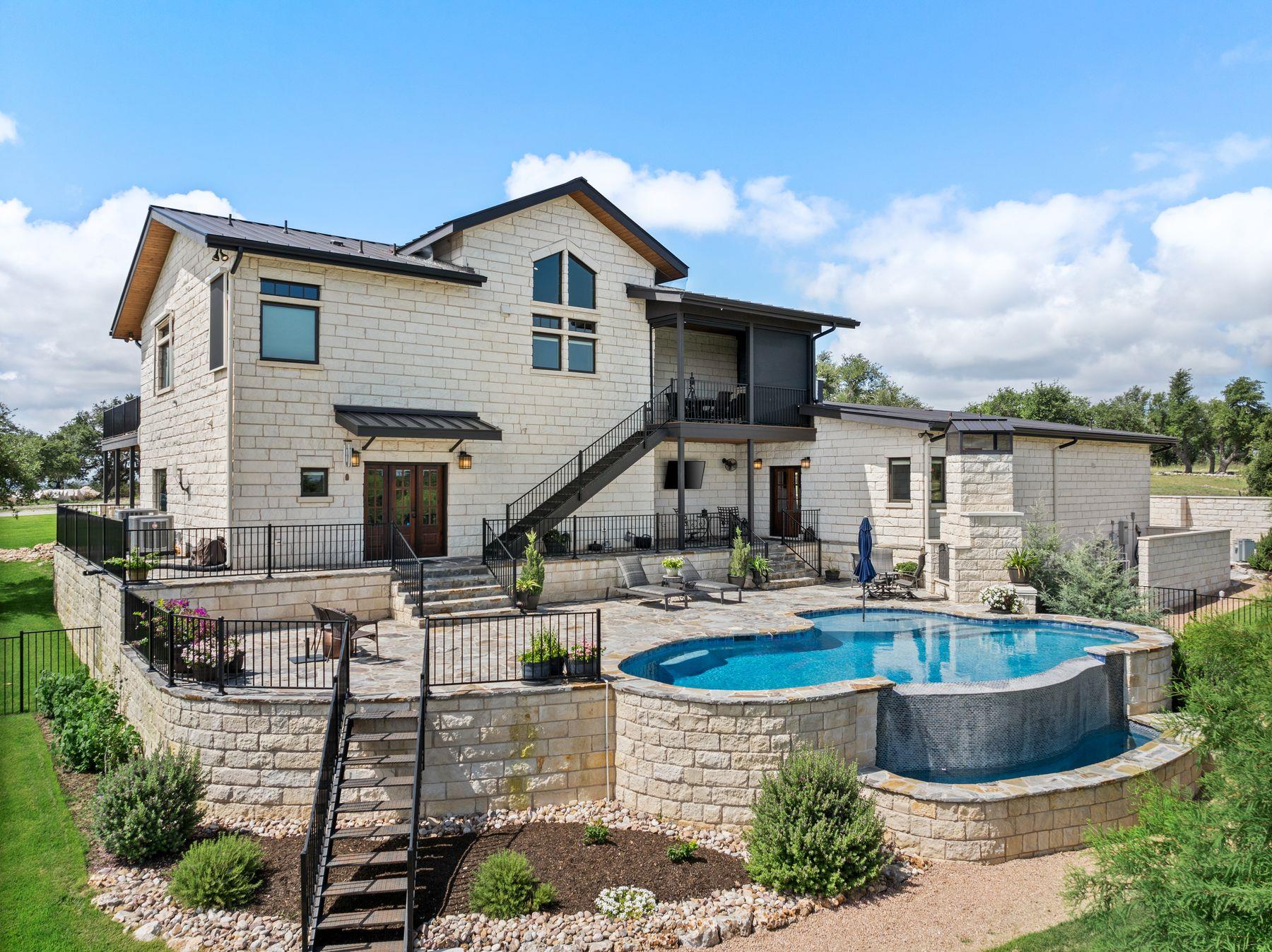 115 Trophy Oak PT