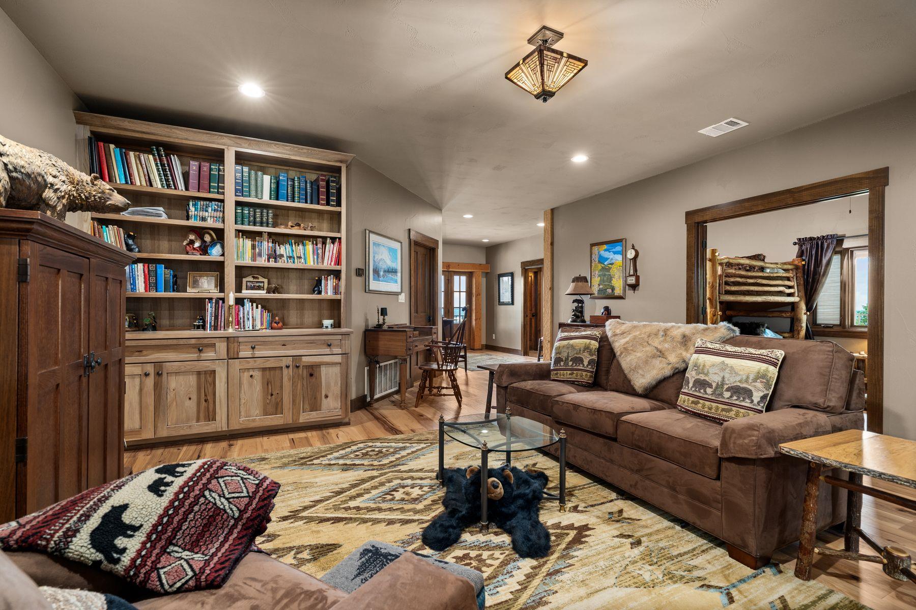 115 Trophy Oak PT