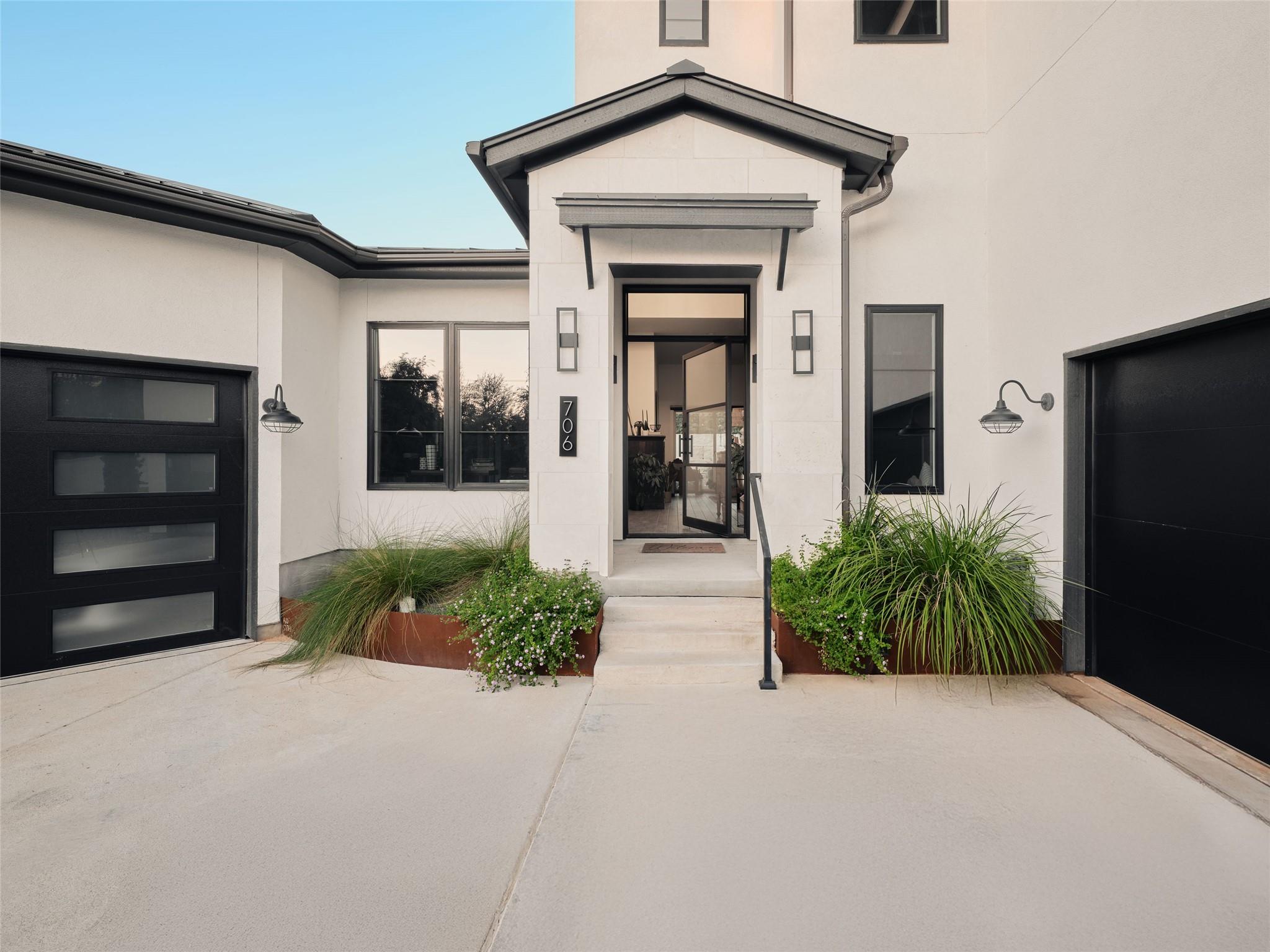706 Crestone Stream DR