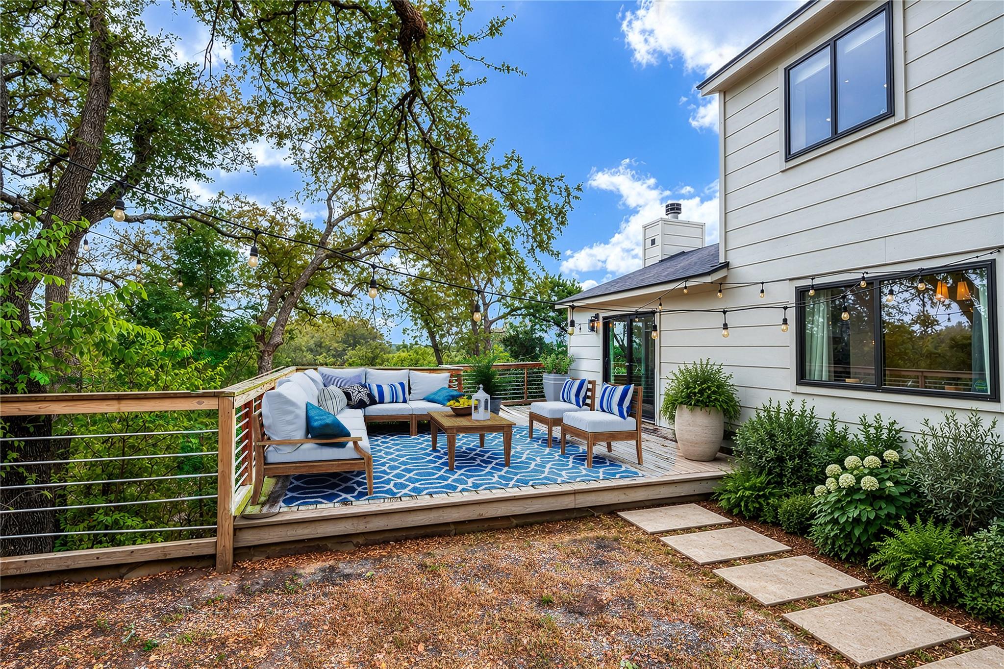 7709 Evaline LN