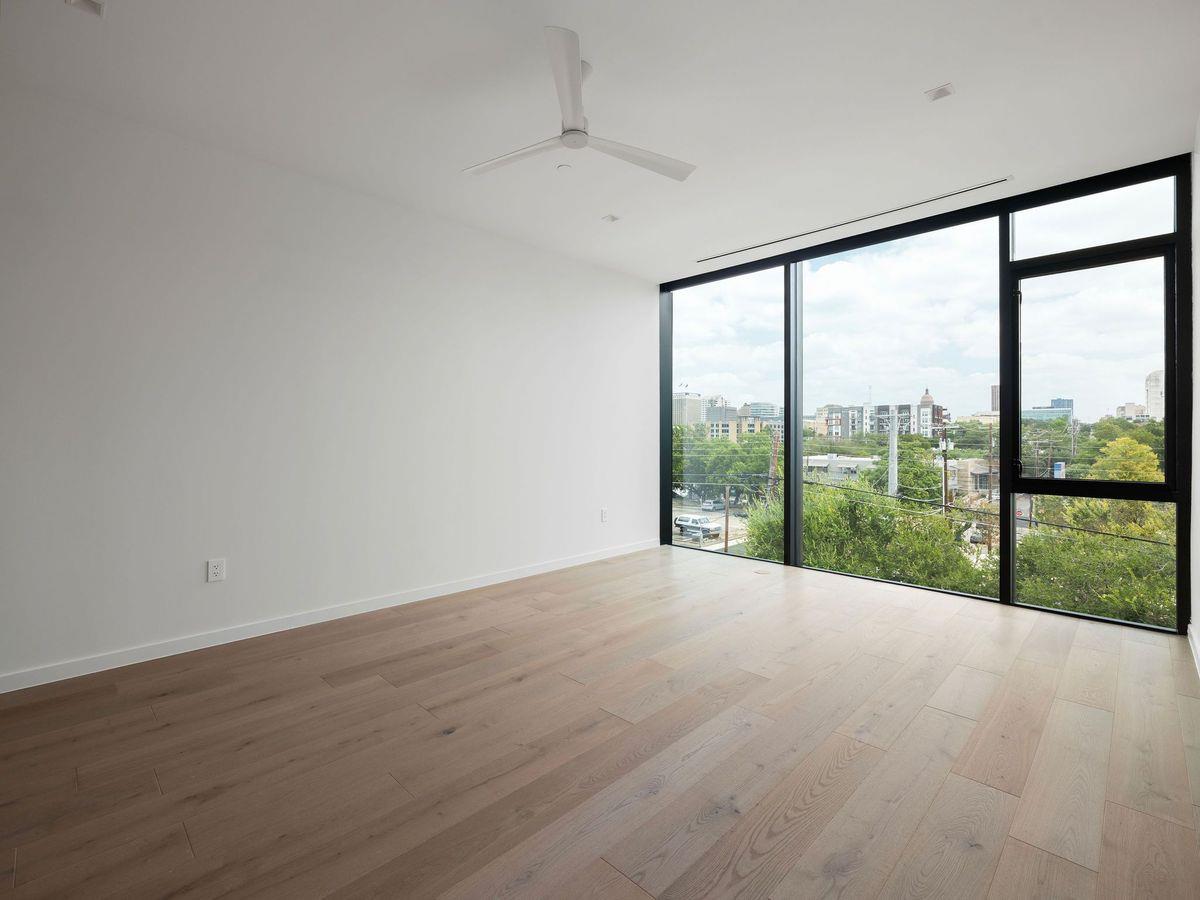 1006 Baylor ST # 303