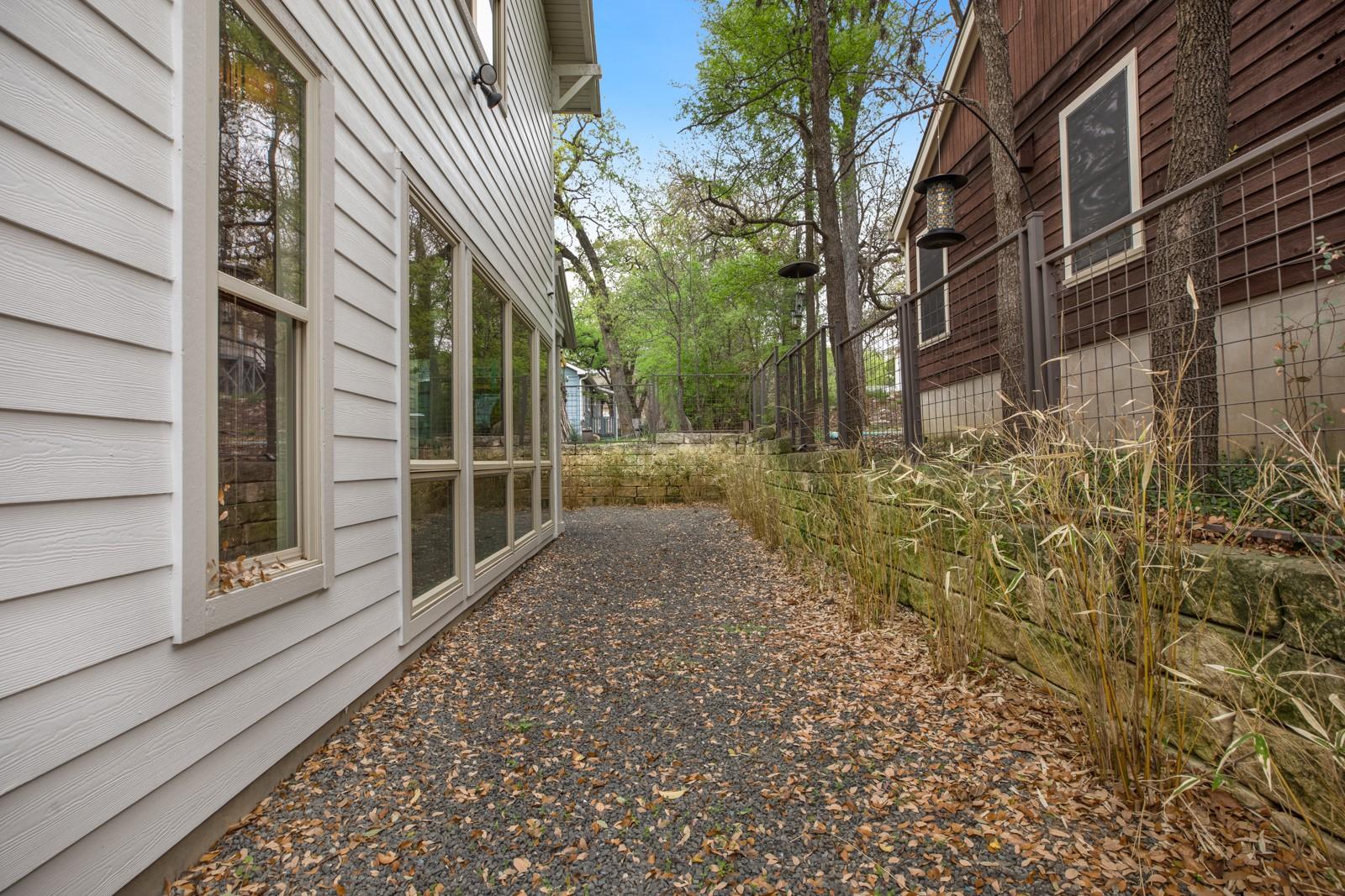 1005 Toyath ST
