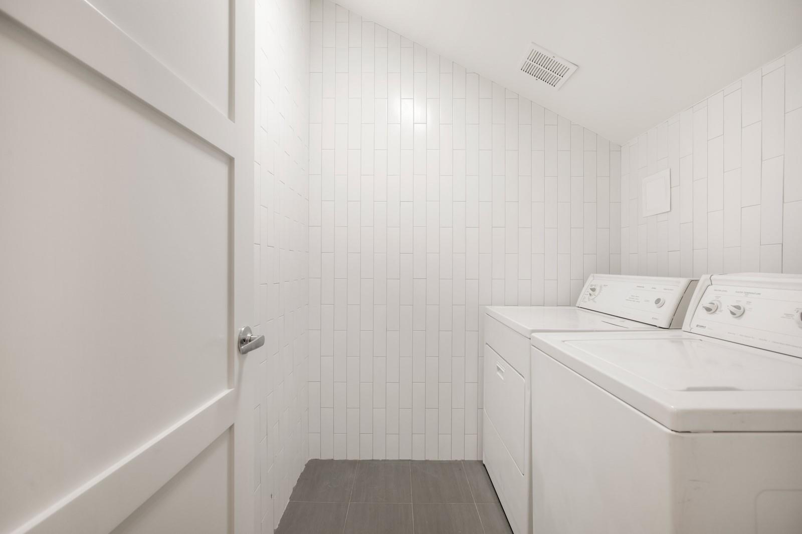 1005 Toyath ST