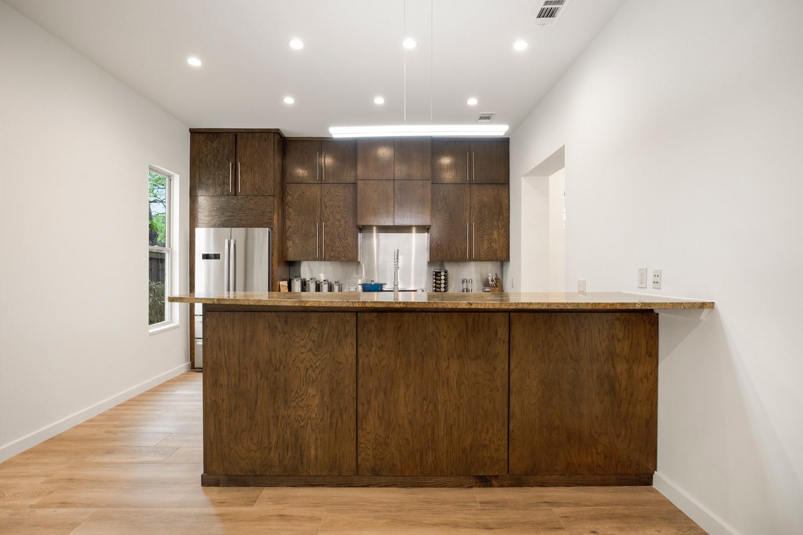 1005 Toyath ST
