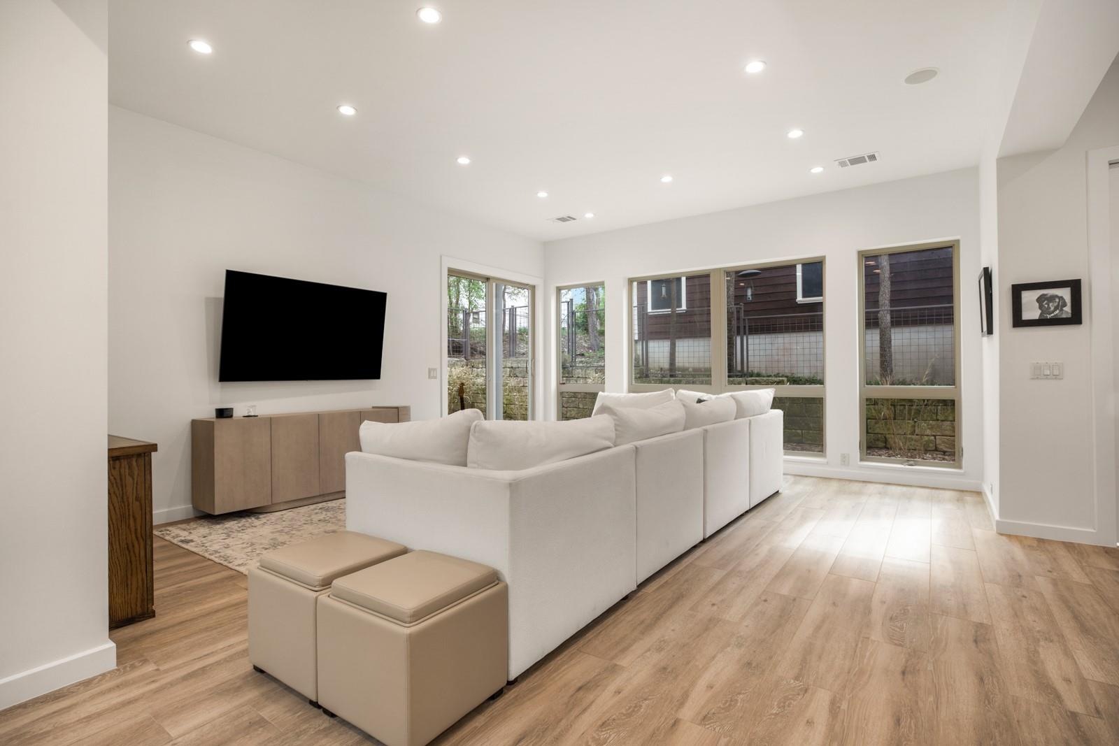 1005 Toyath ST
