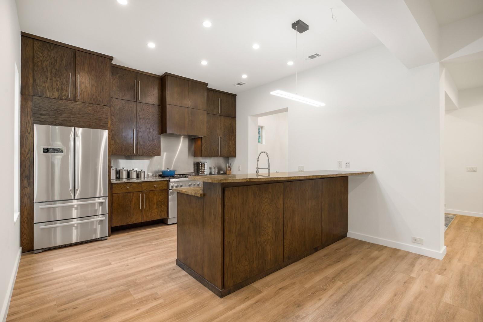 1005 Toyath ST