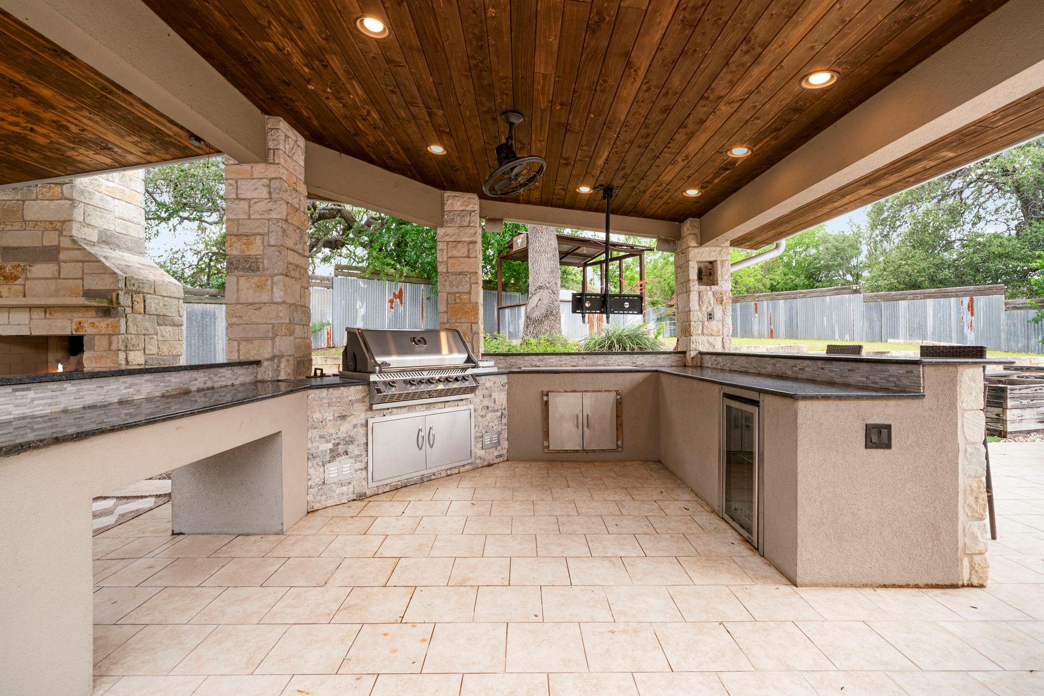1129 Cedar Pass RD