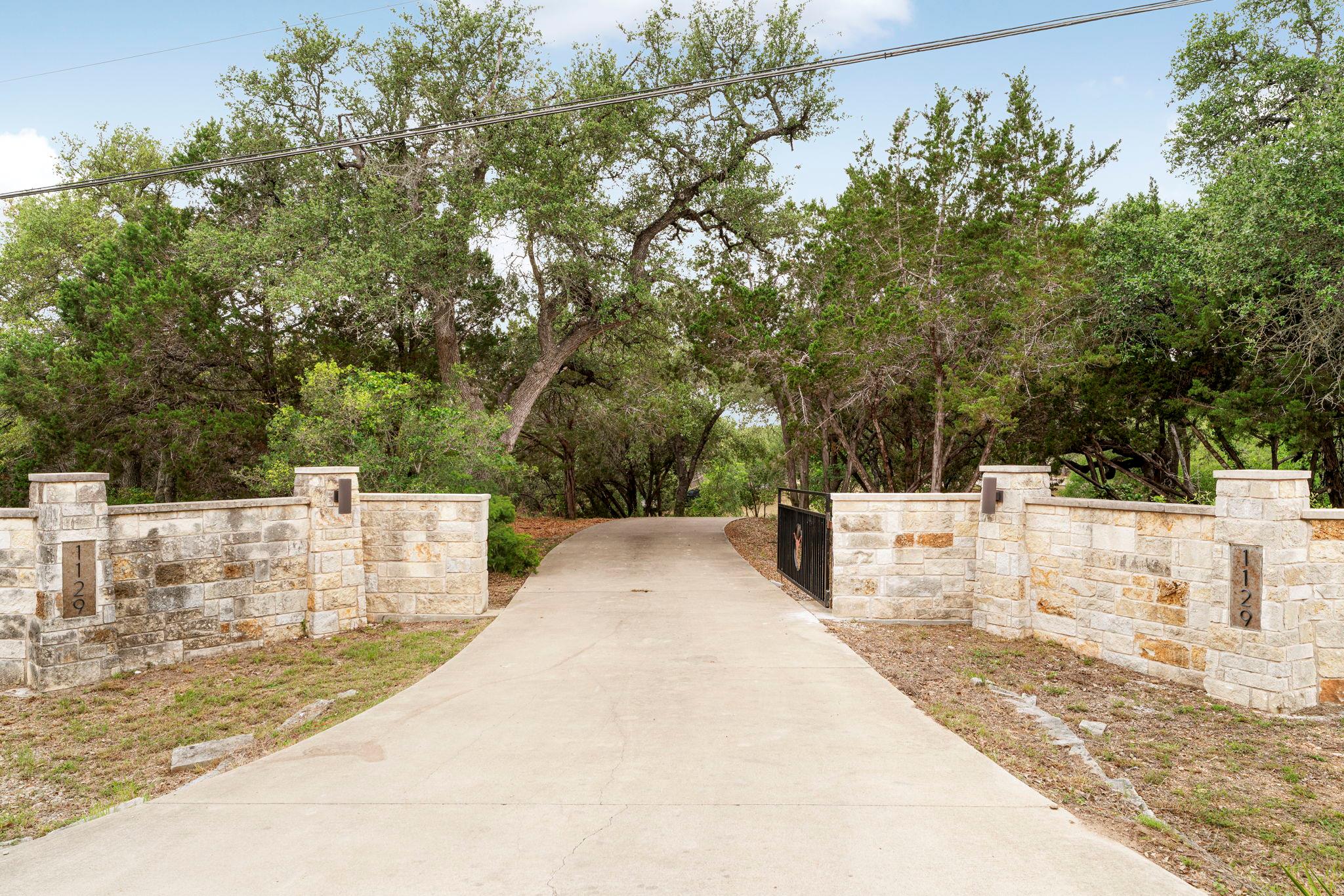 1129 Cedar Pass RD
