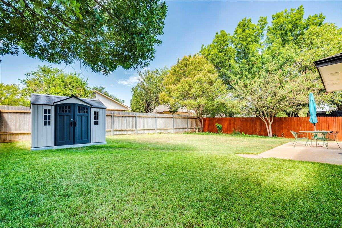 1327 Rosie LN