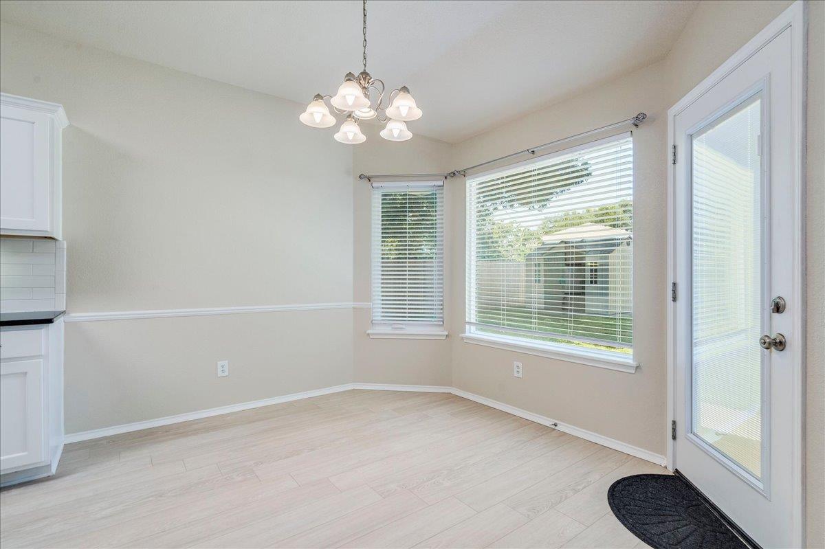 1327 Rosie LN