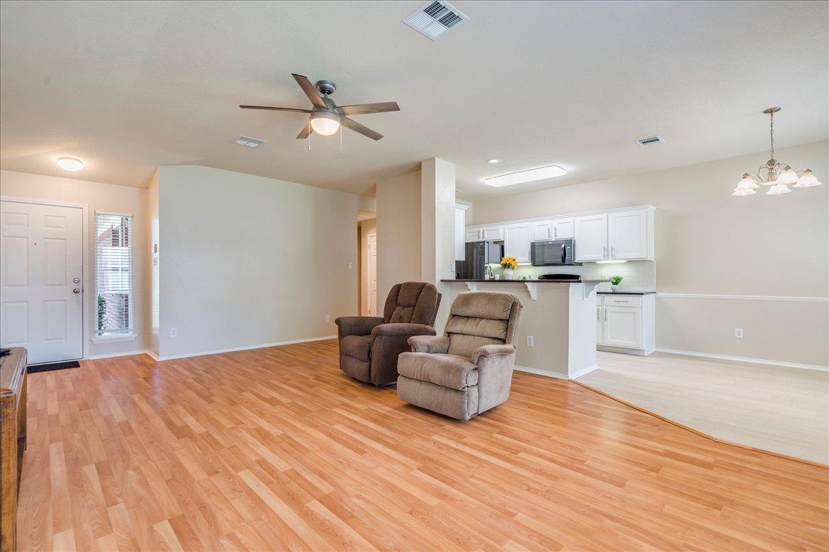 1327 Rosie LN