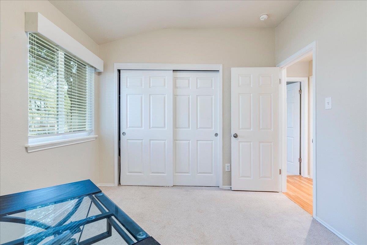 1327 Rosie LN