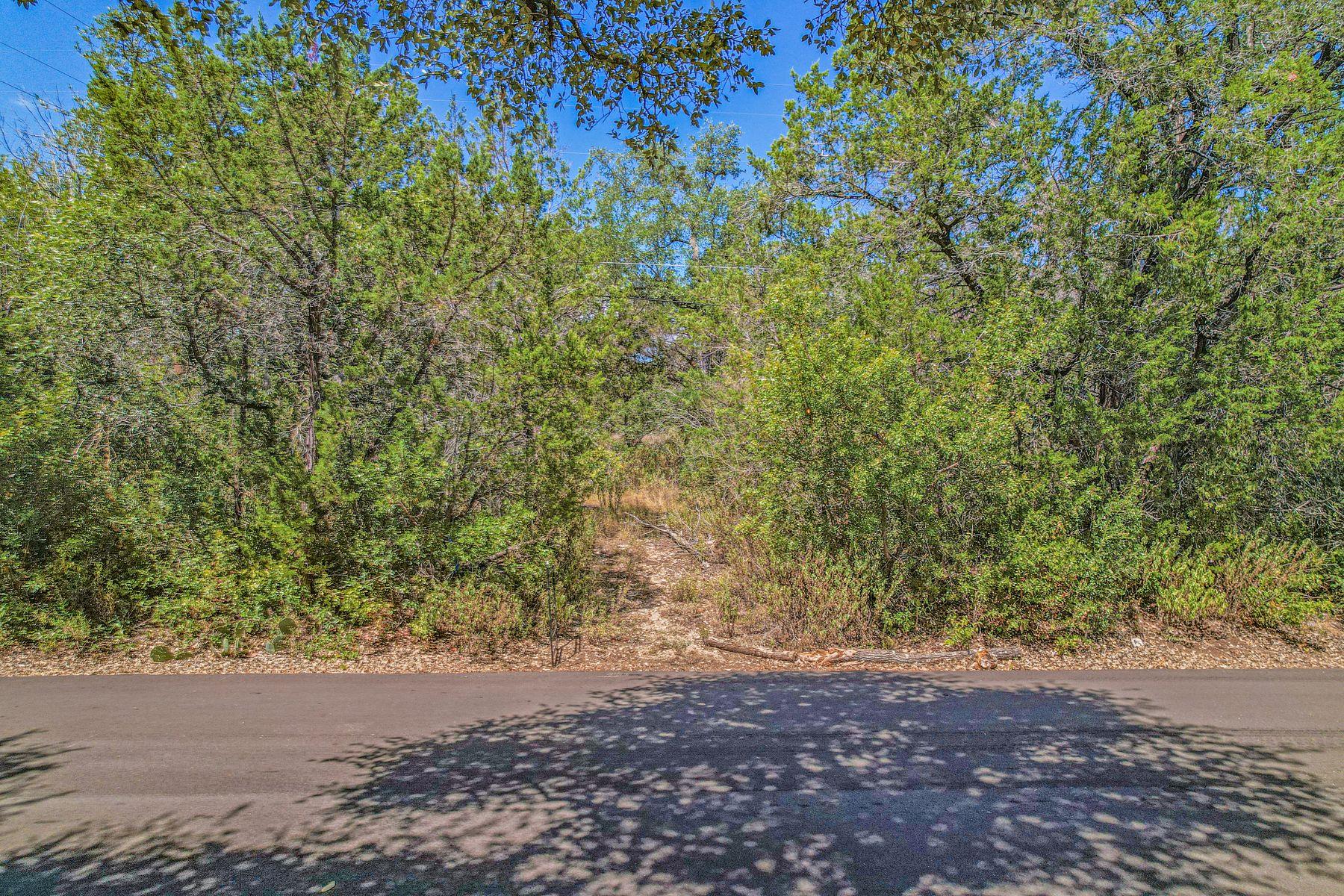 15746 Booth CIR