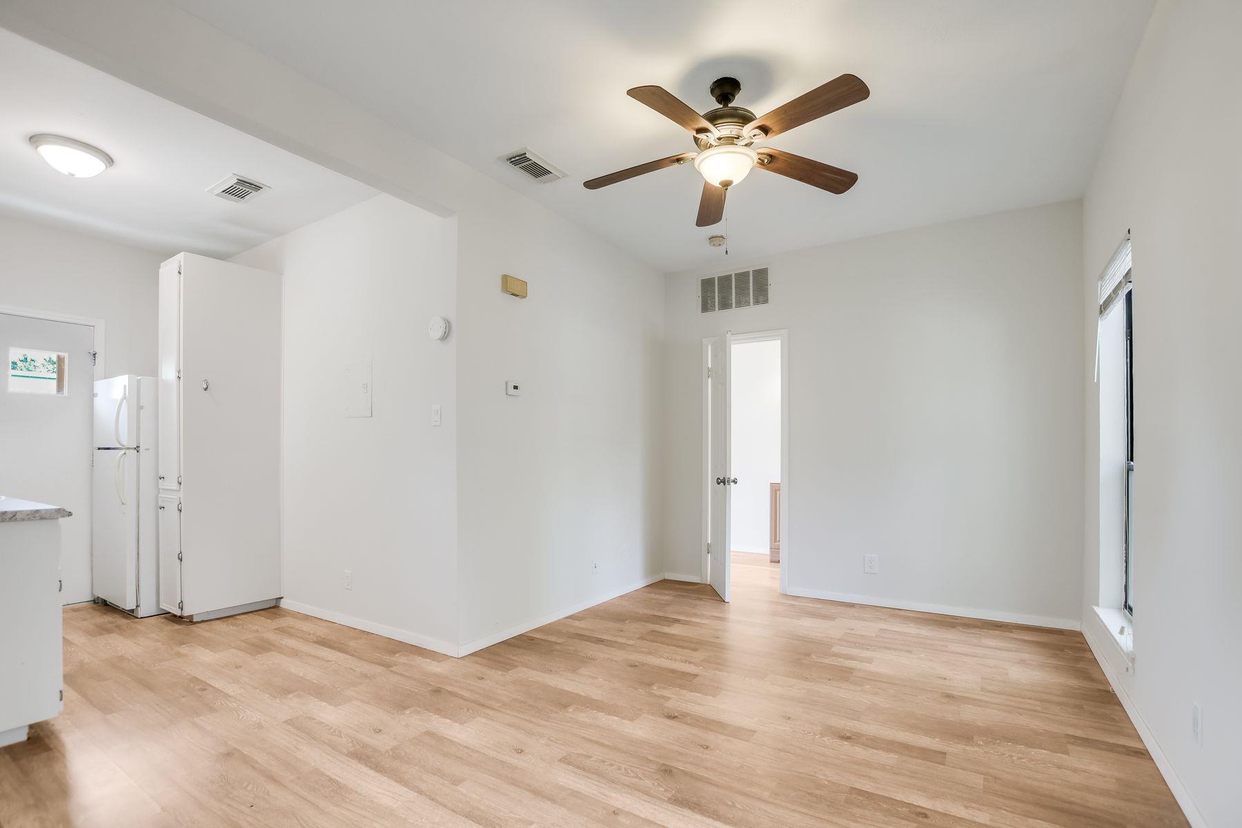 4401 Speedway # 207