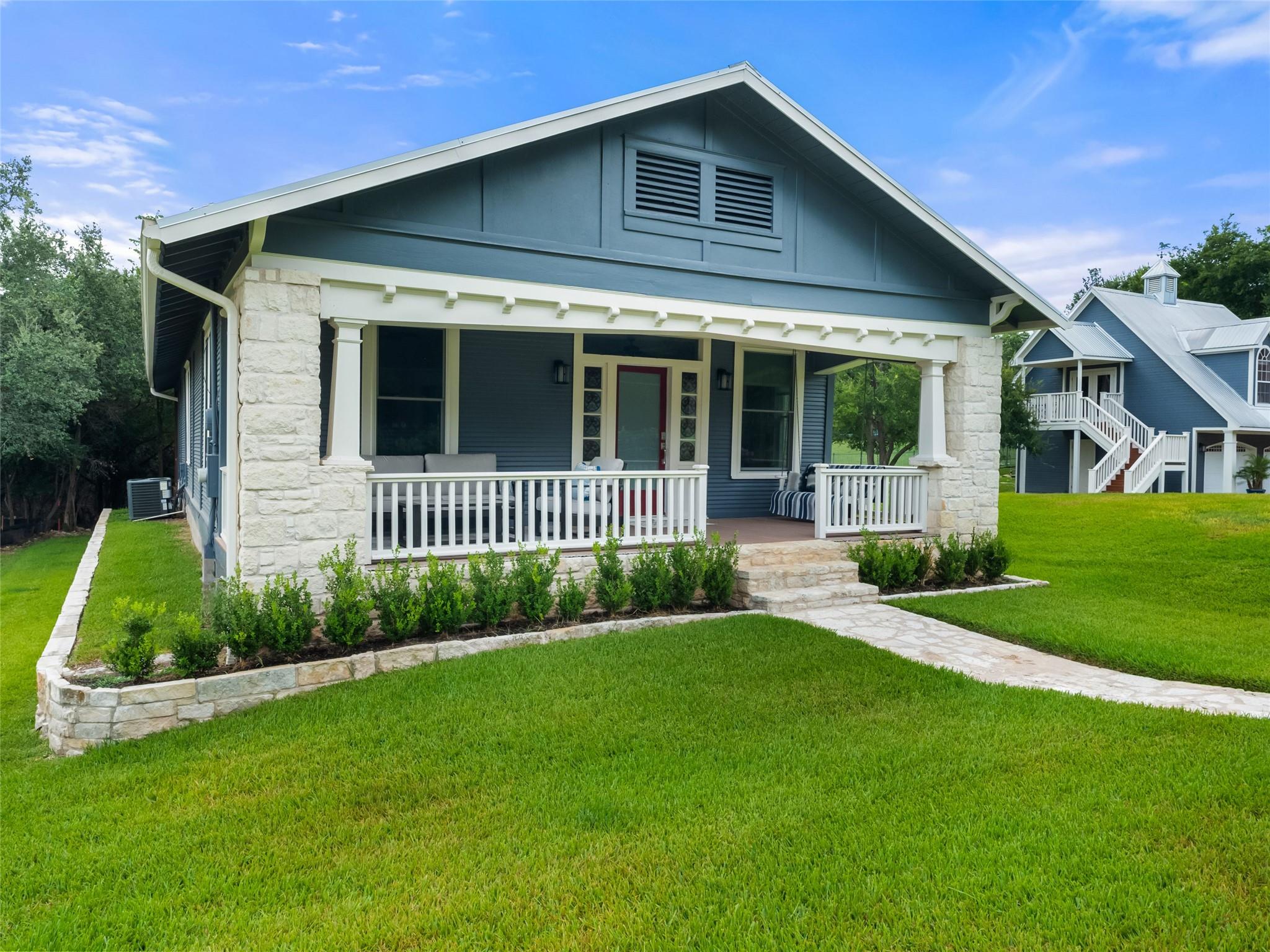 2703 De Soto DR