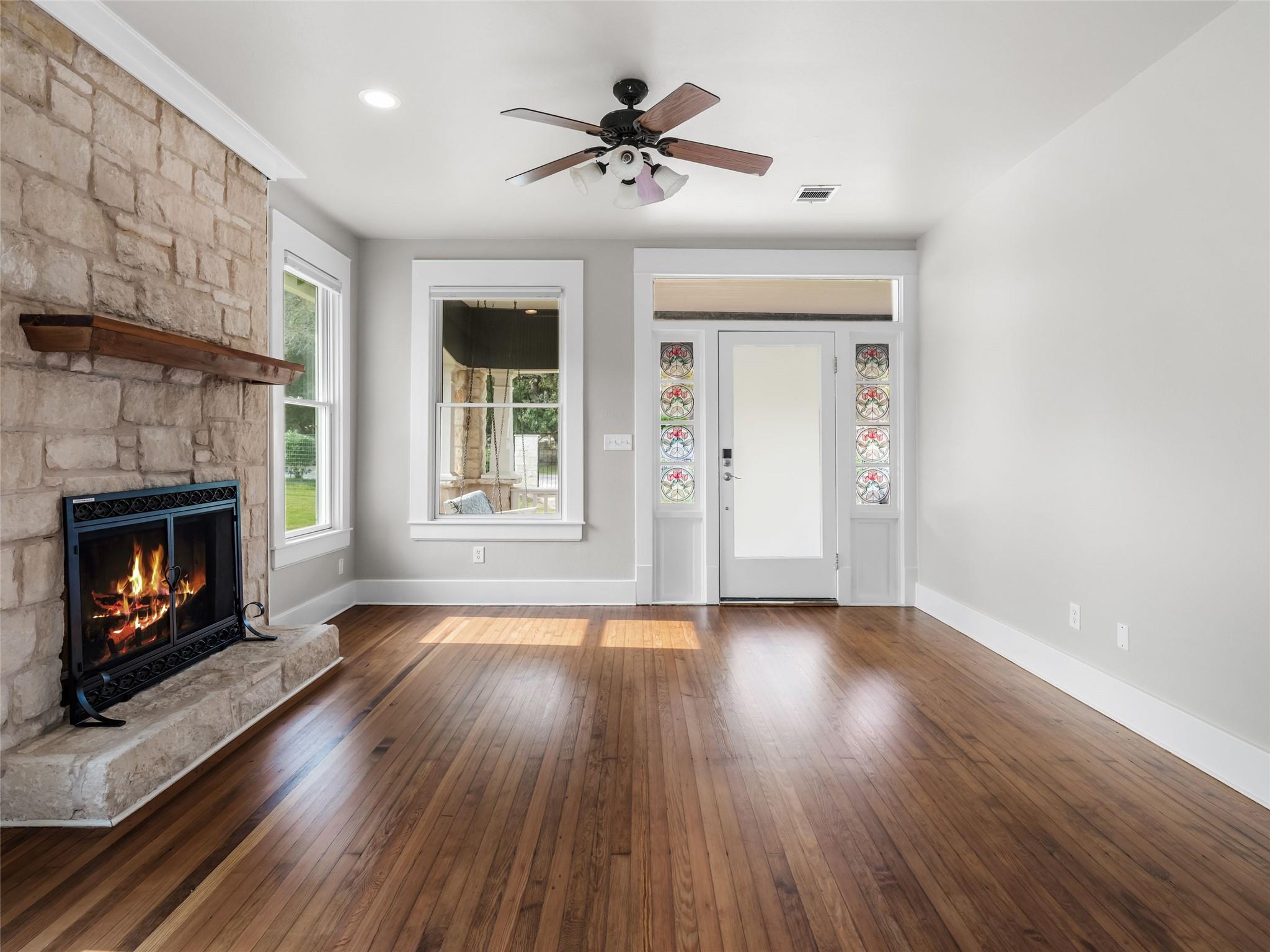 2703 De Soto DR