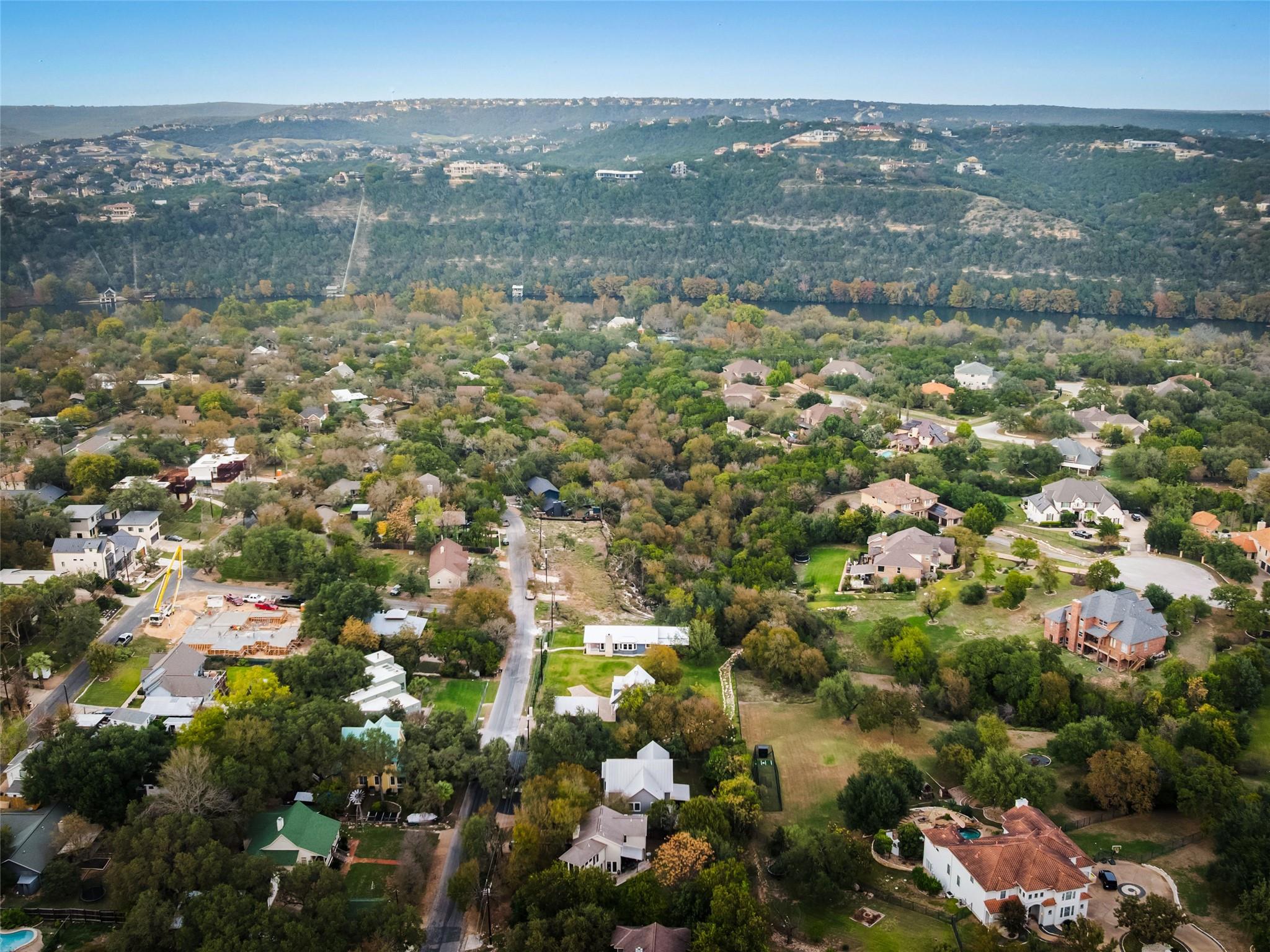 2703 De Soto DR