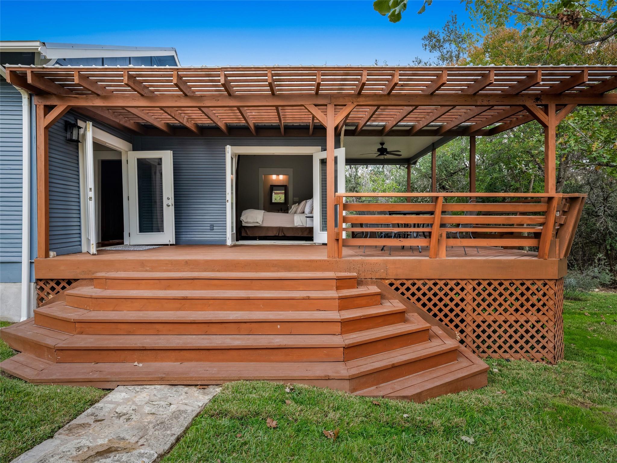 2703 De Soto DR