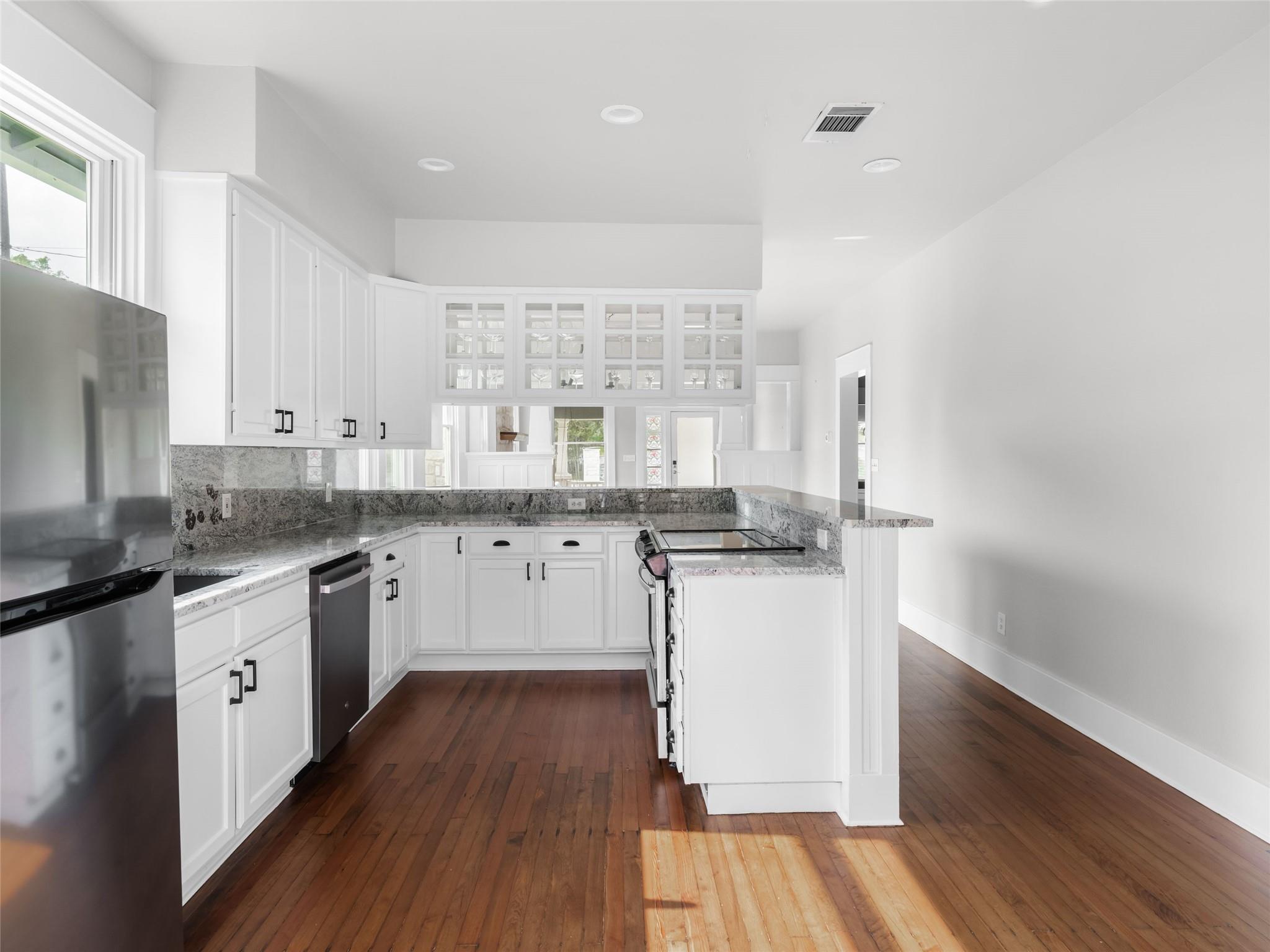 2703 De Soto DR
