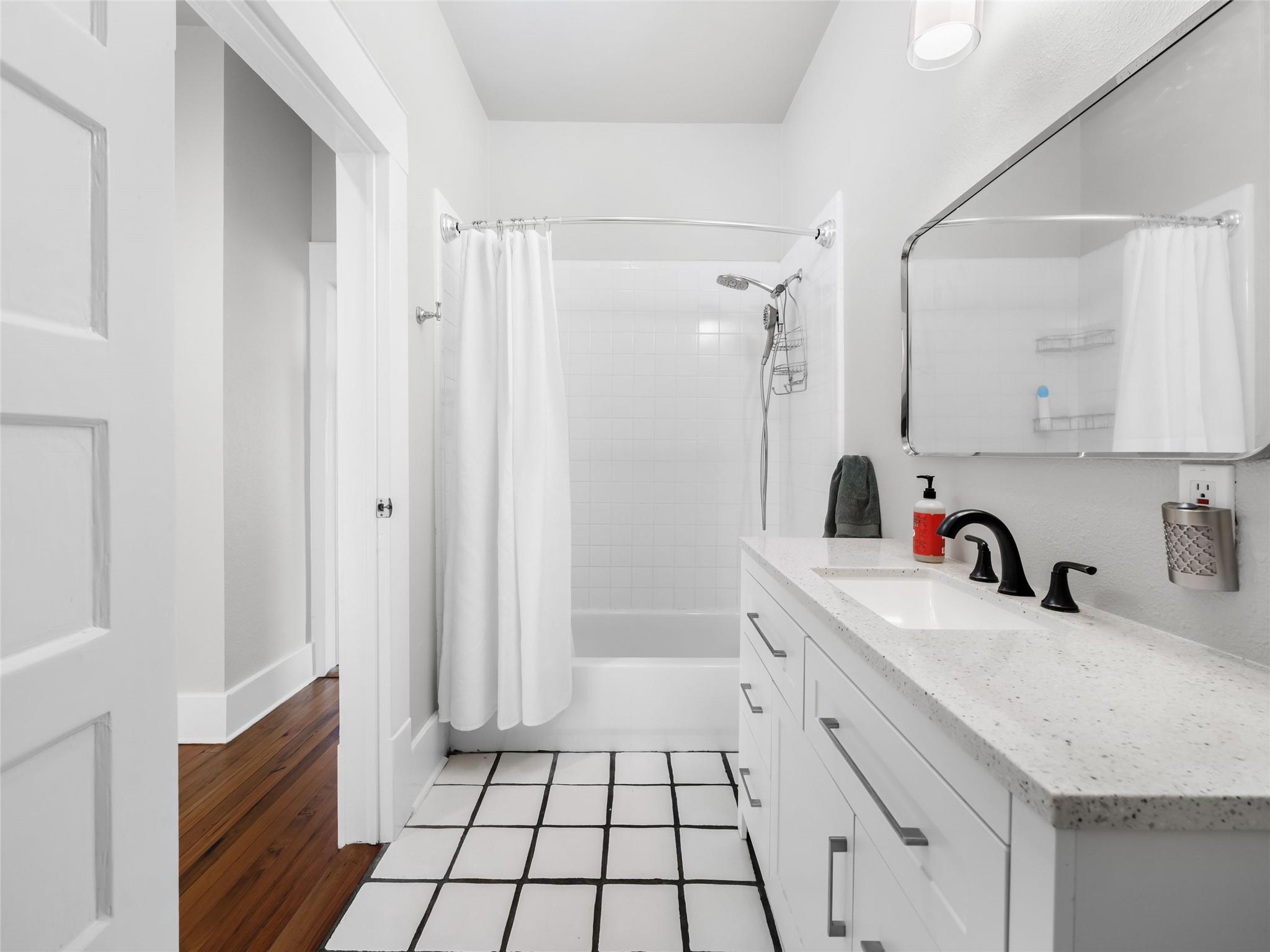 2703 De Soto DR