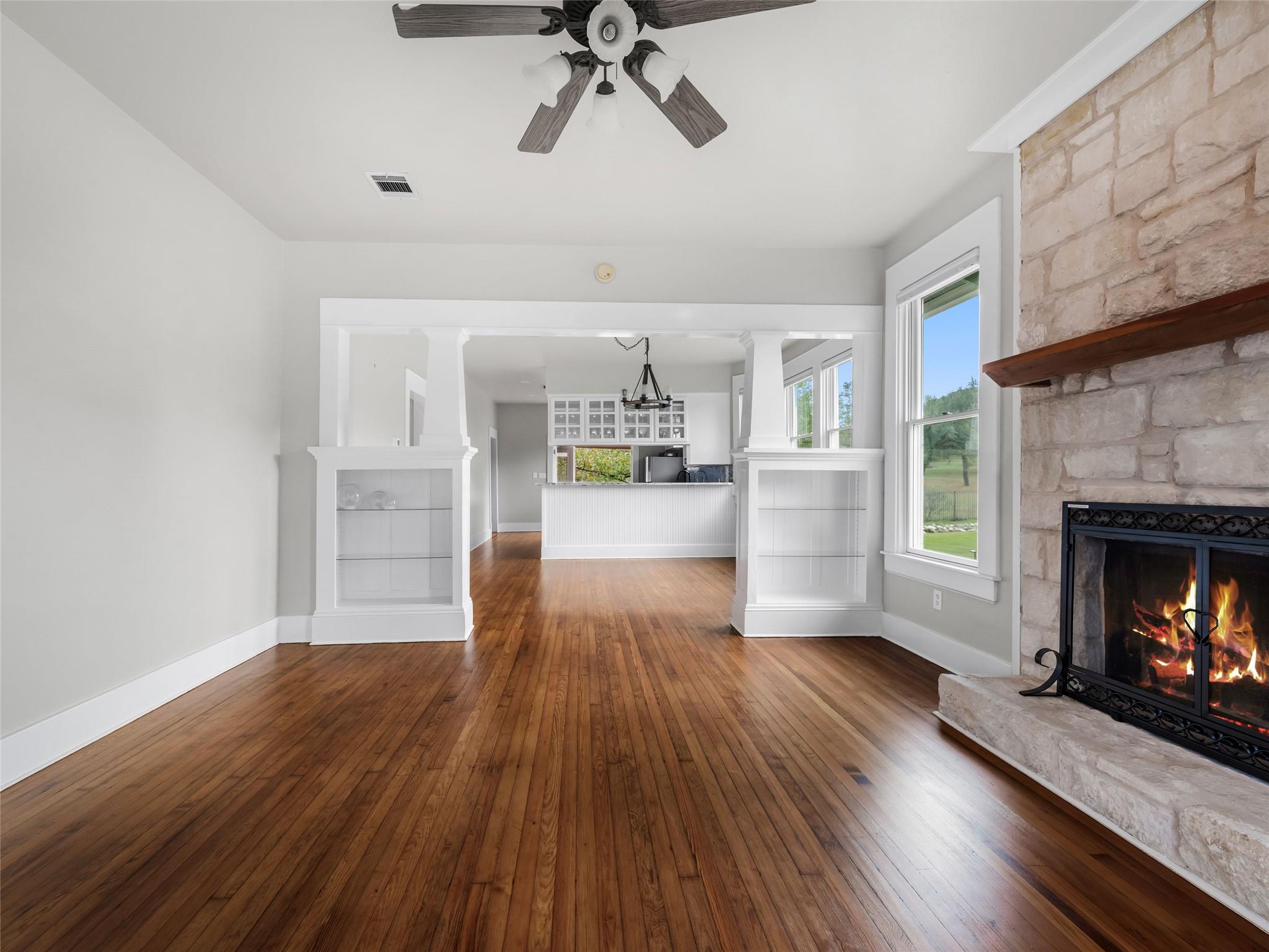 2703 De Soto DR