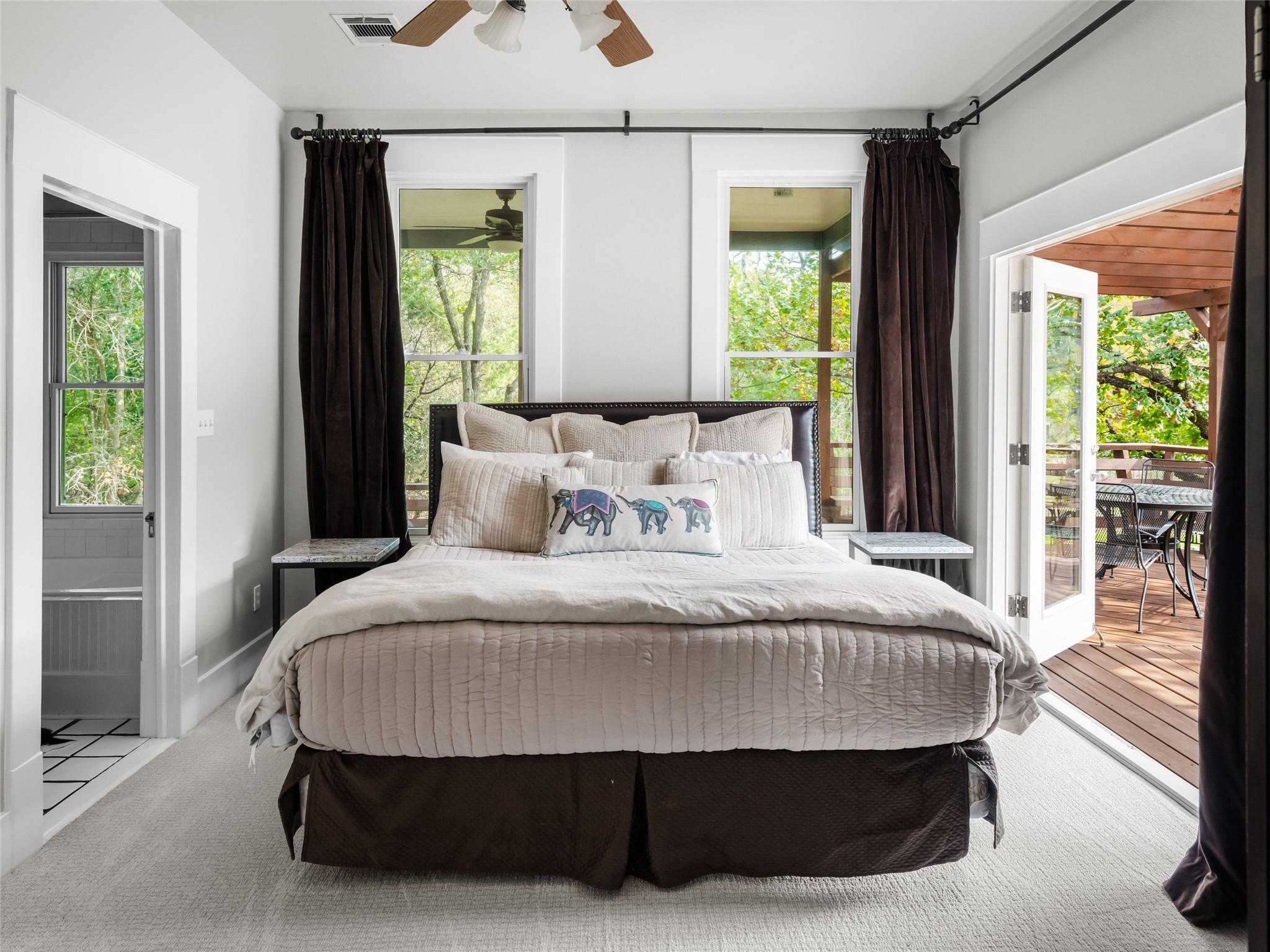2703 De Soto DR
