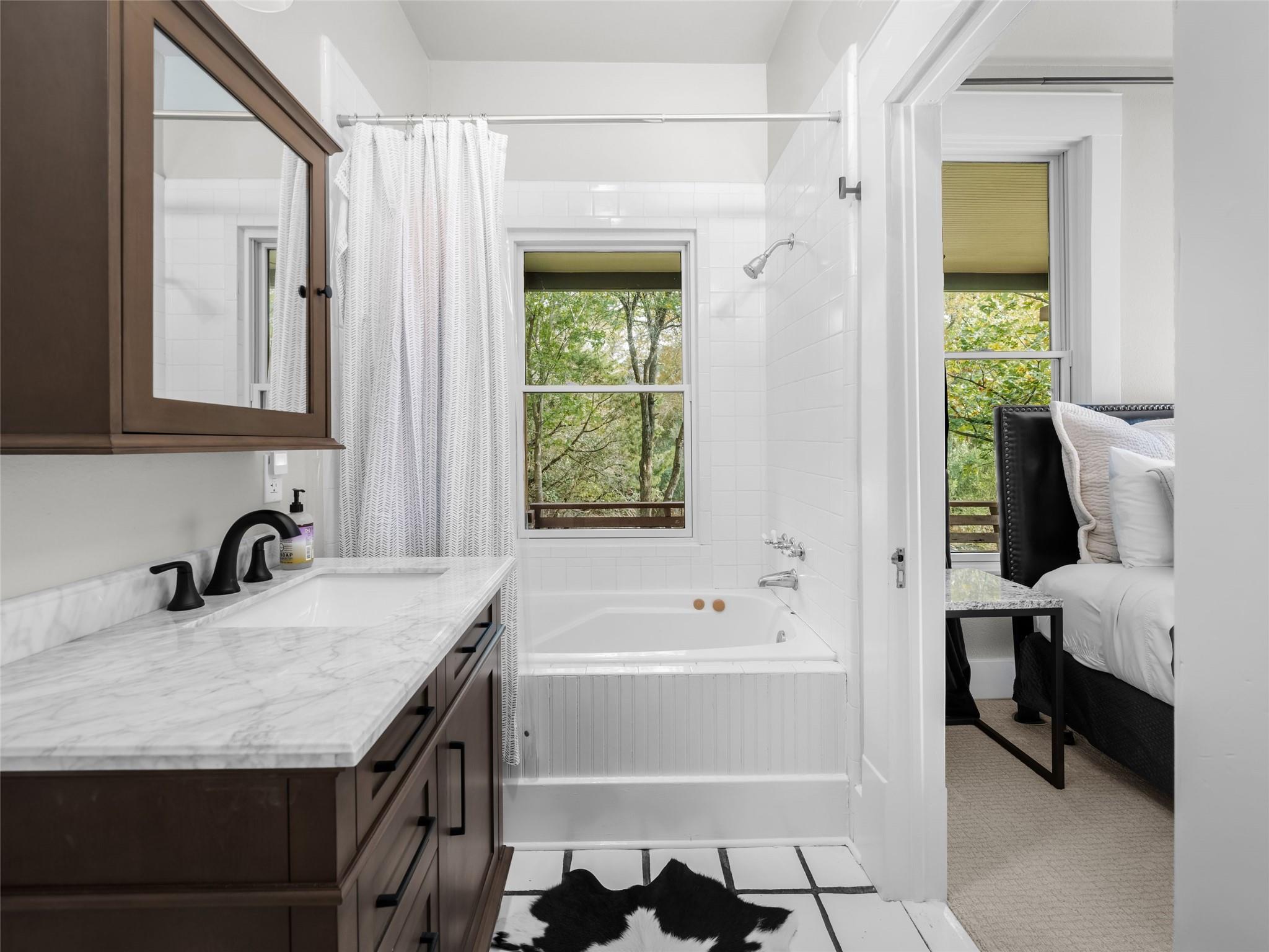 2703 De Soto DR