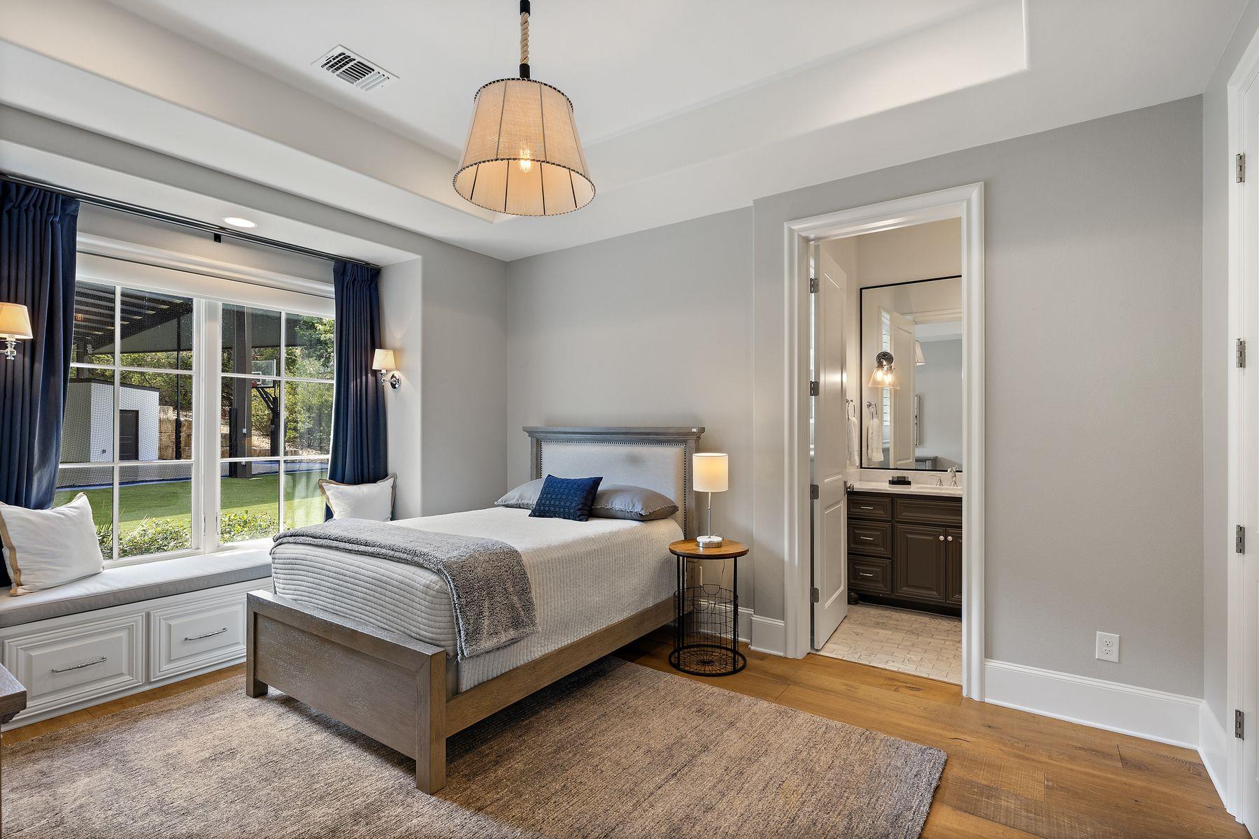 12424 Cherry Laurel TER