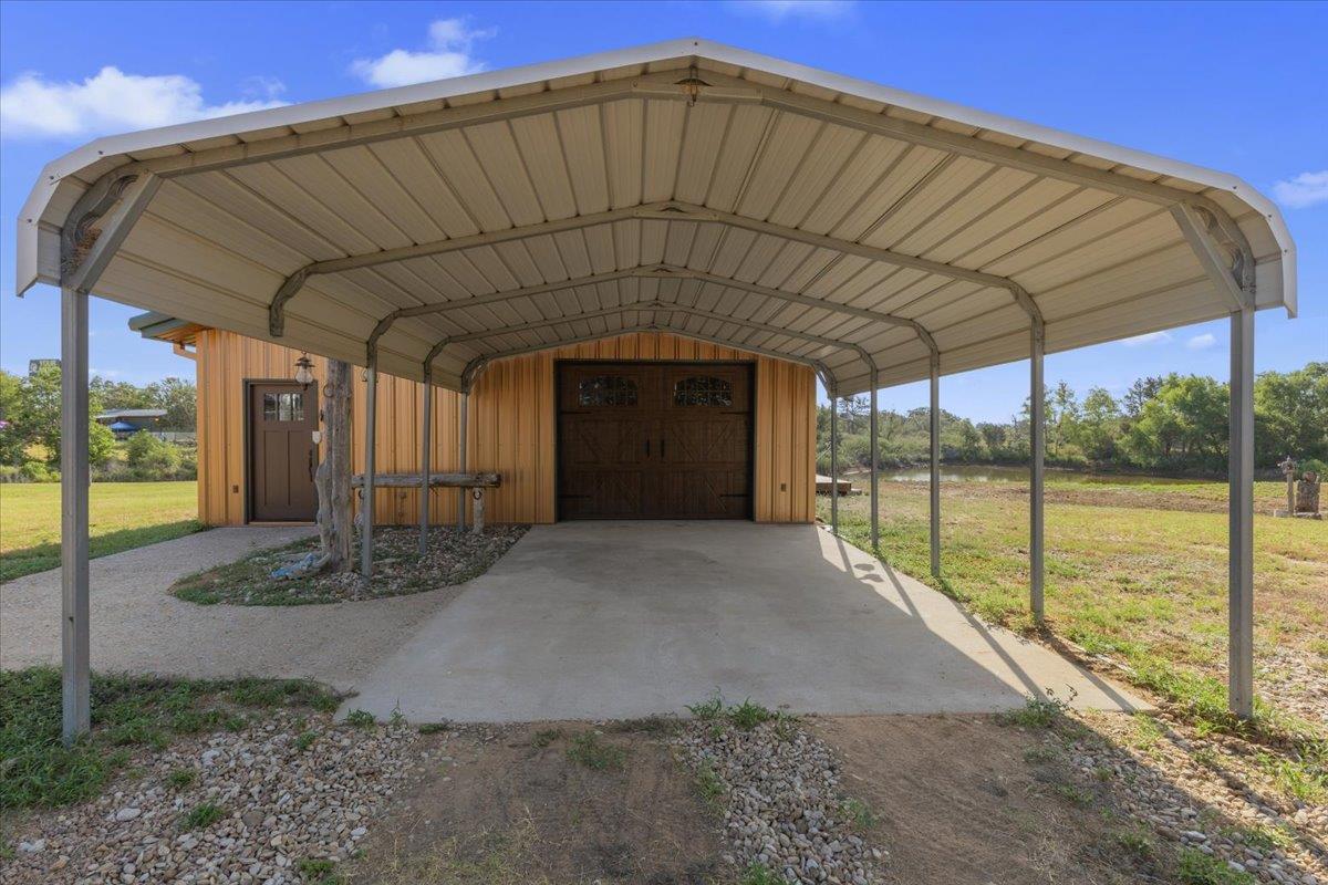 885 State Highway 71