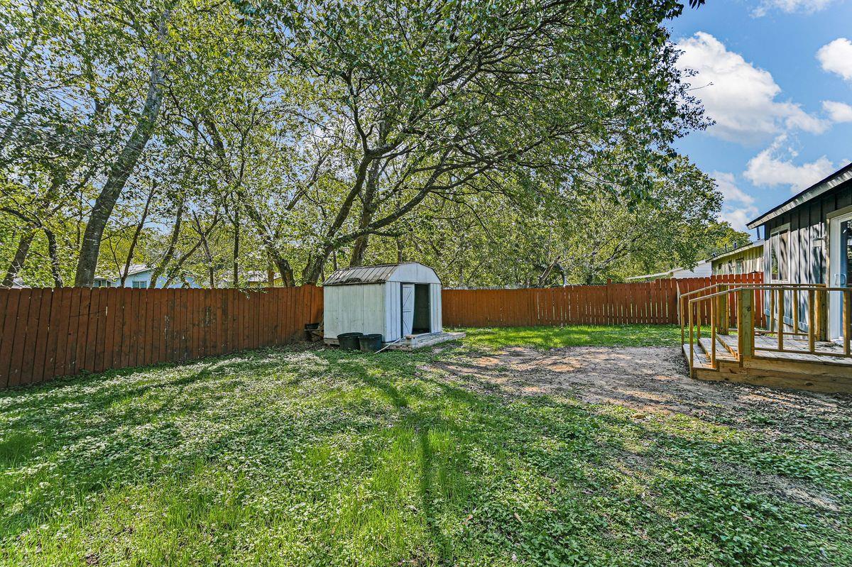 5007 Pepper LN