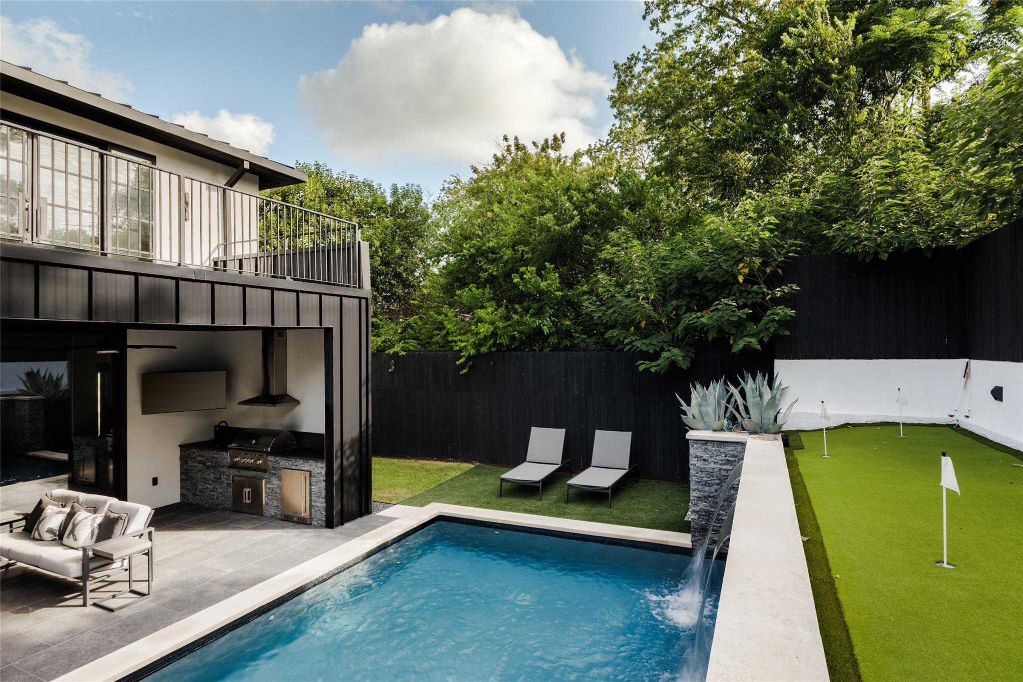 3007 Garden Villa LN