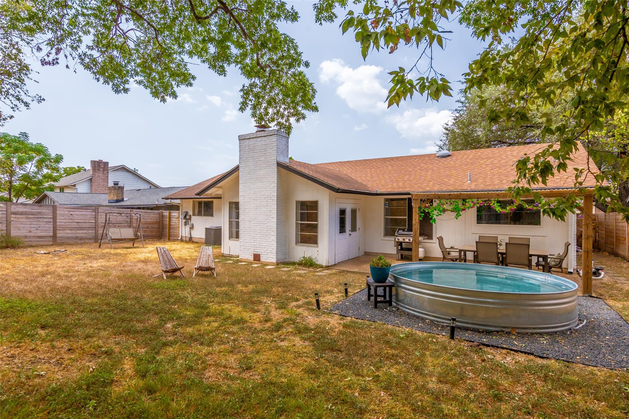 10201 Parkfield DR