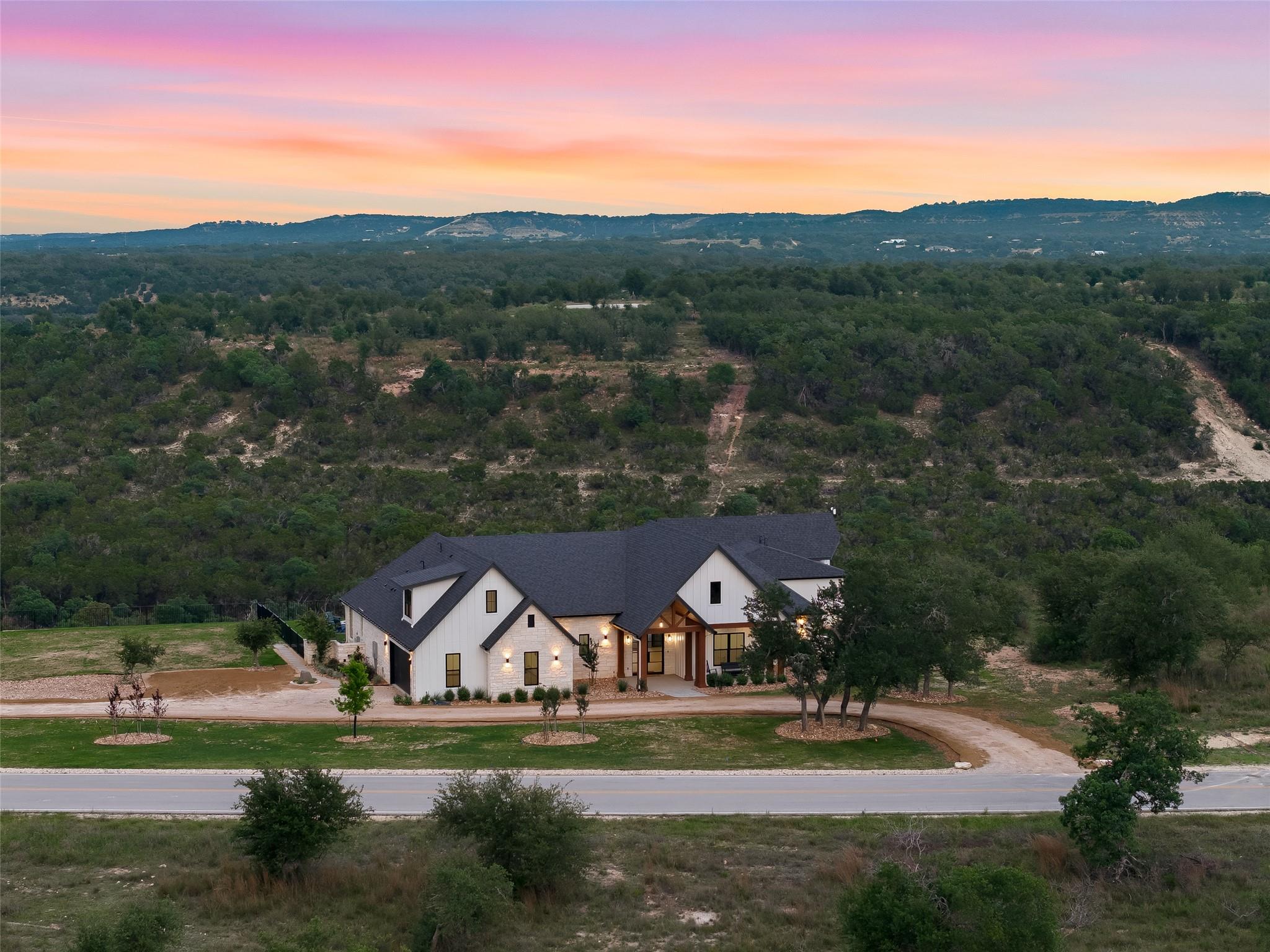 598 Lookout Mountain RD